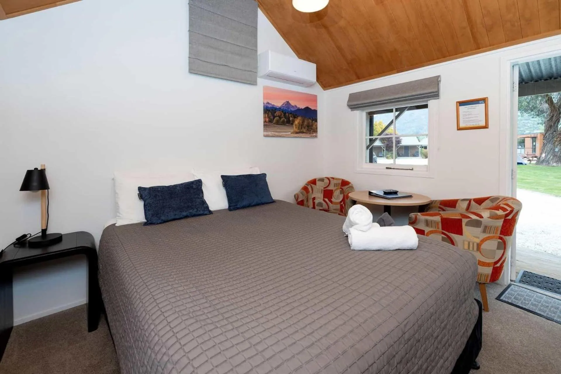 Bed in Queenstown Top 10 Holiday Park