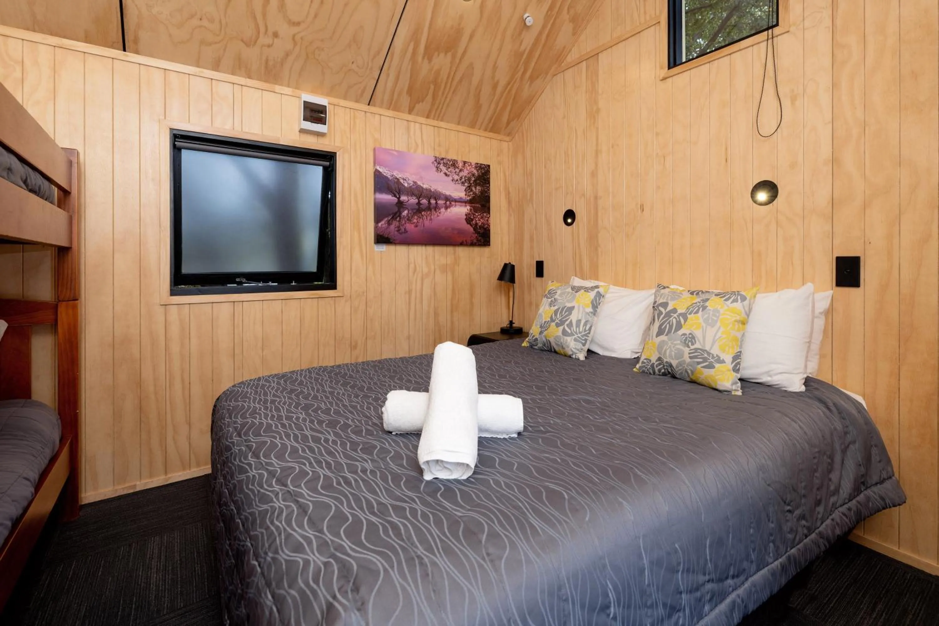 Bed in Queenstown Top 10 Holiday Park