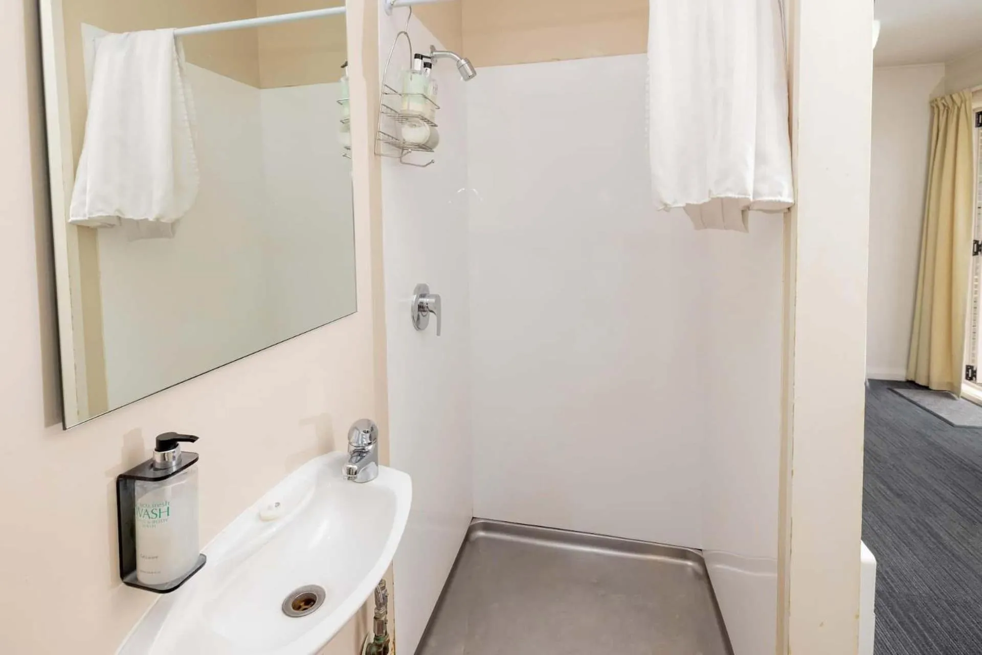 Shower in Queenstown Top 10 Holiday Park