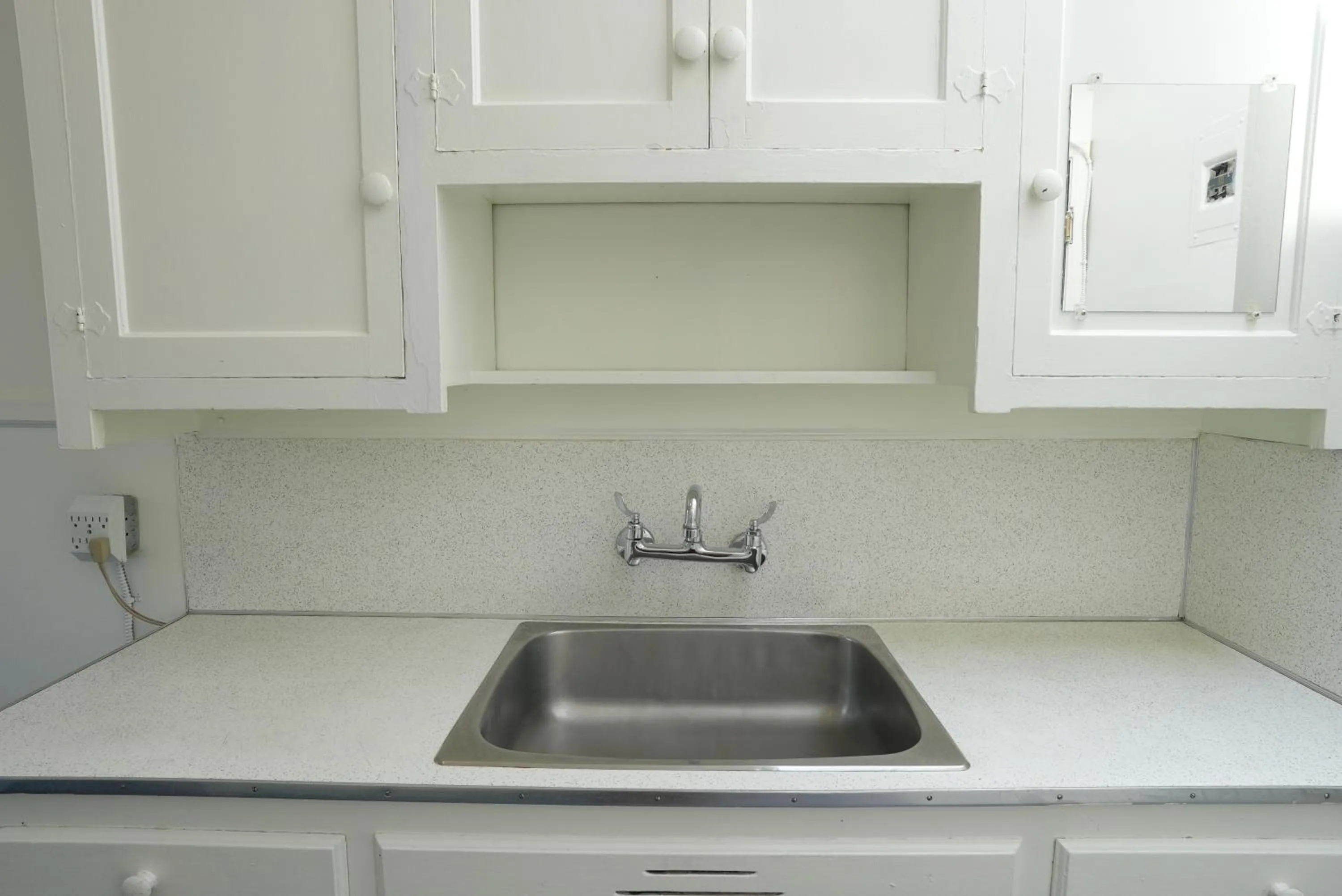 Ocean Island Inn | Backpackers | Suites