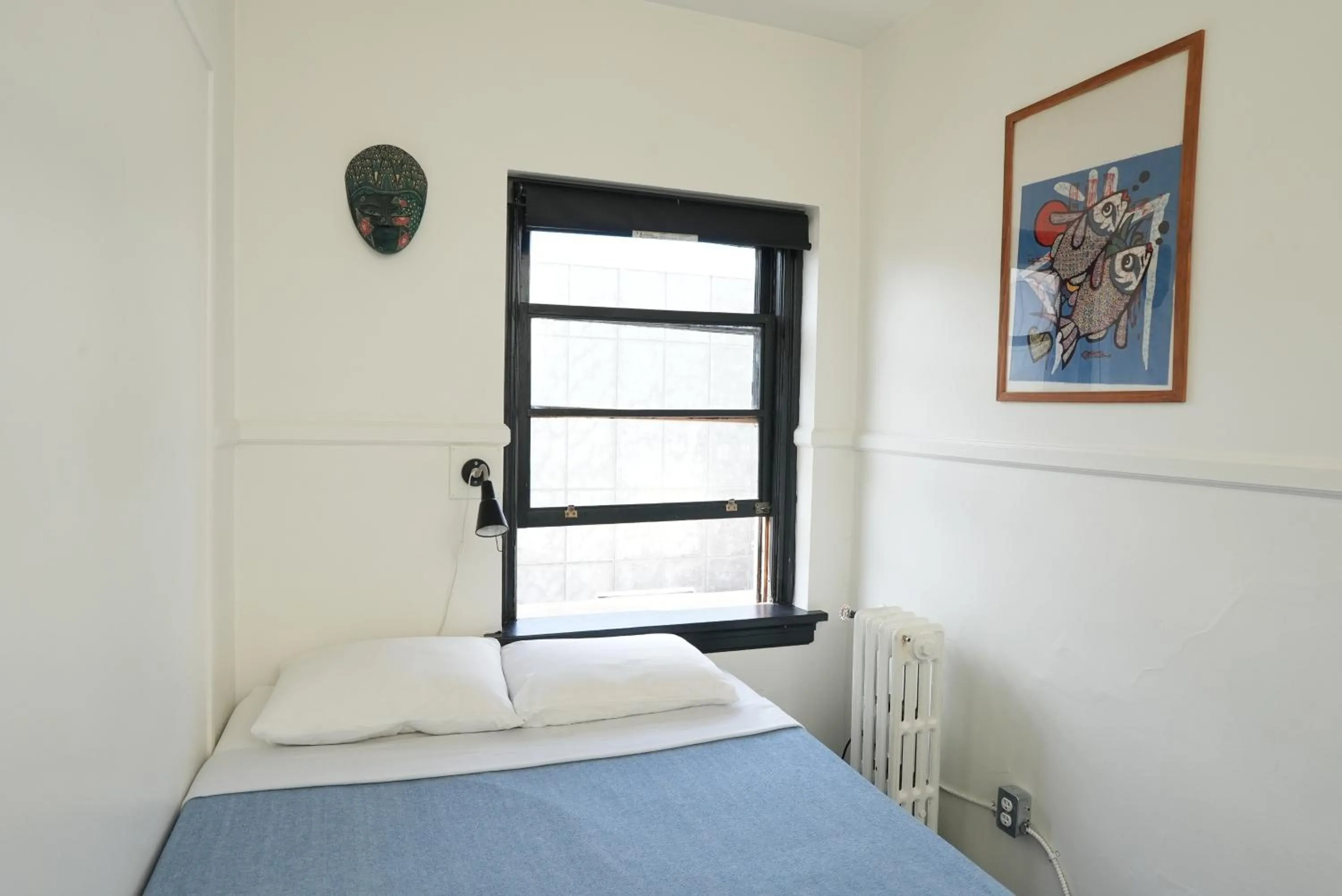 Bed in Ocean Island Inn | Backpackers | Suites