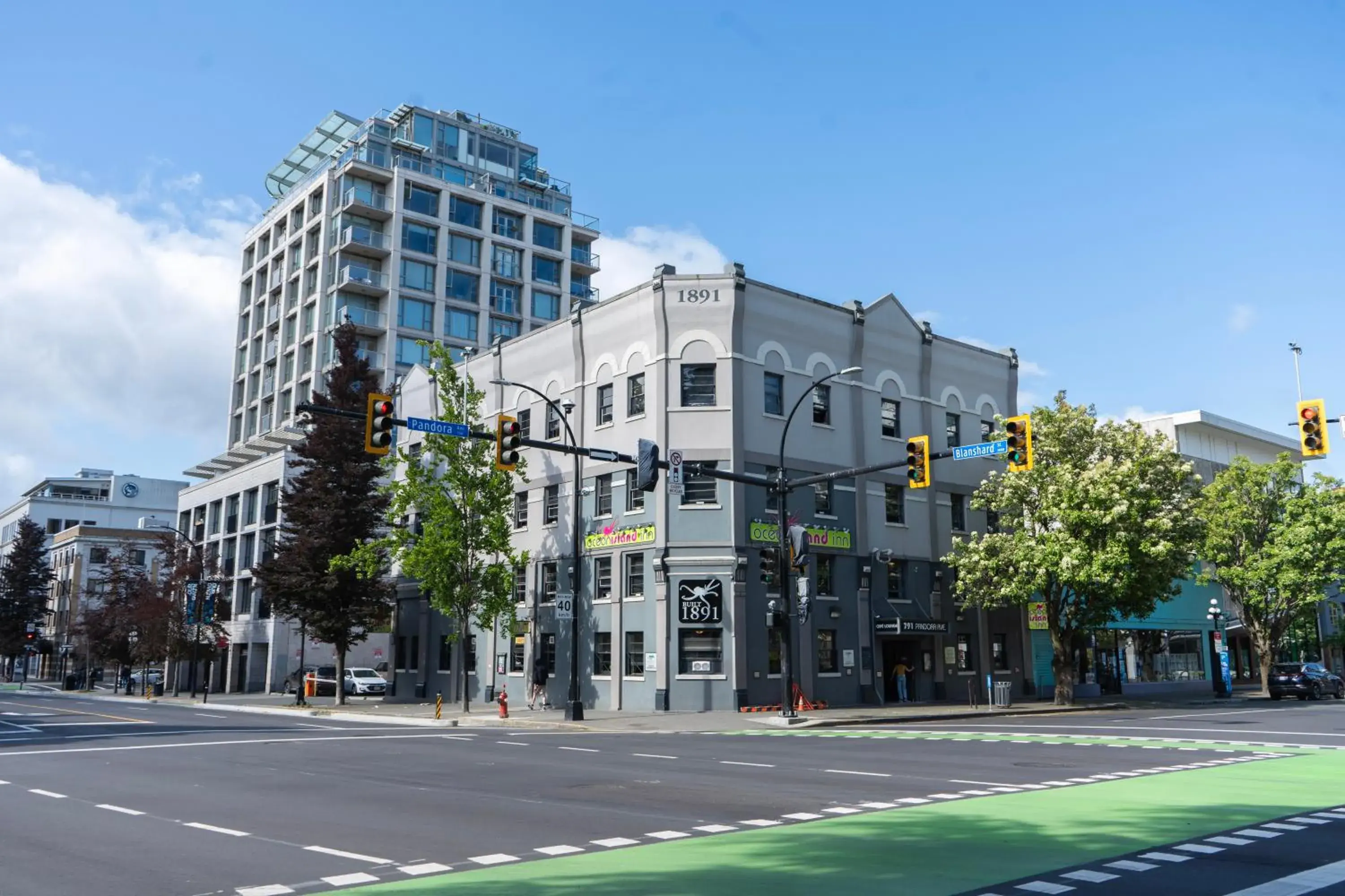 Property building in Ocean Island Inn | Backpackers | Suites Property building in Ocean Island Inn | Backpackers | Suites