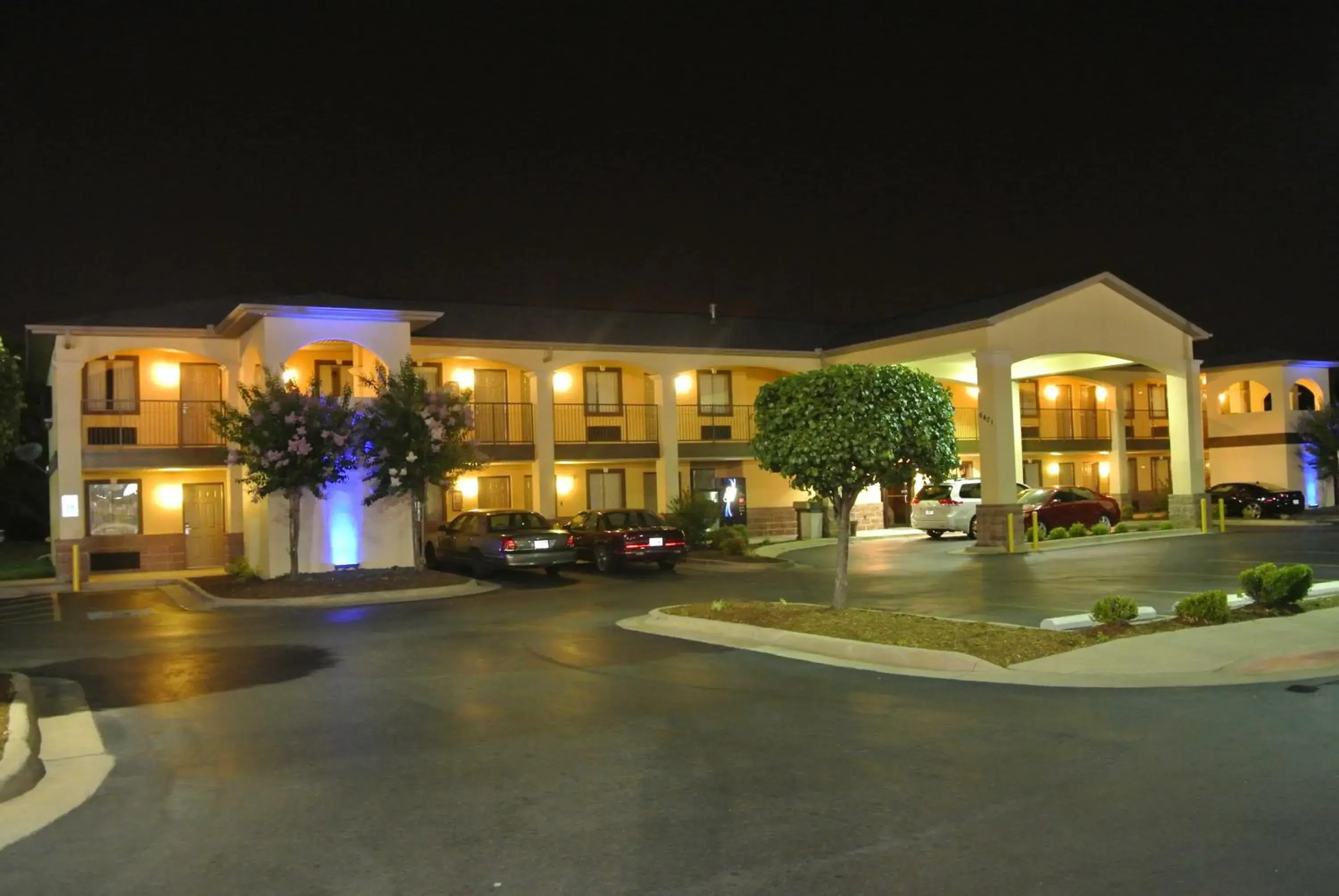 Property building in Americas Best Value Inn and Suites Little Rock Property building in Americas Best Value Inn and Suites Little Rock