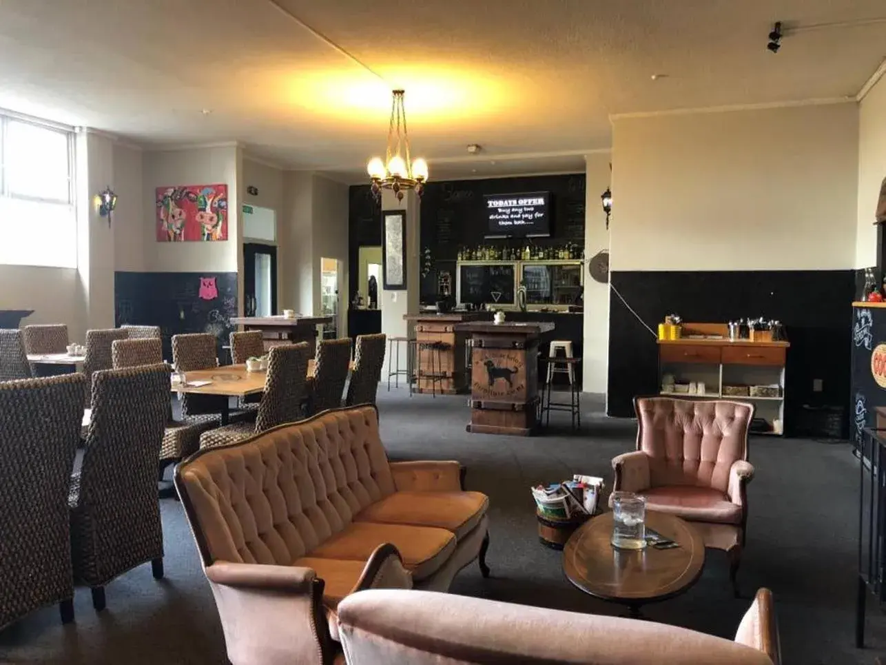 Property building in Putaruru Hotel Property building in Putaruru Hotel