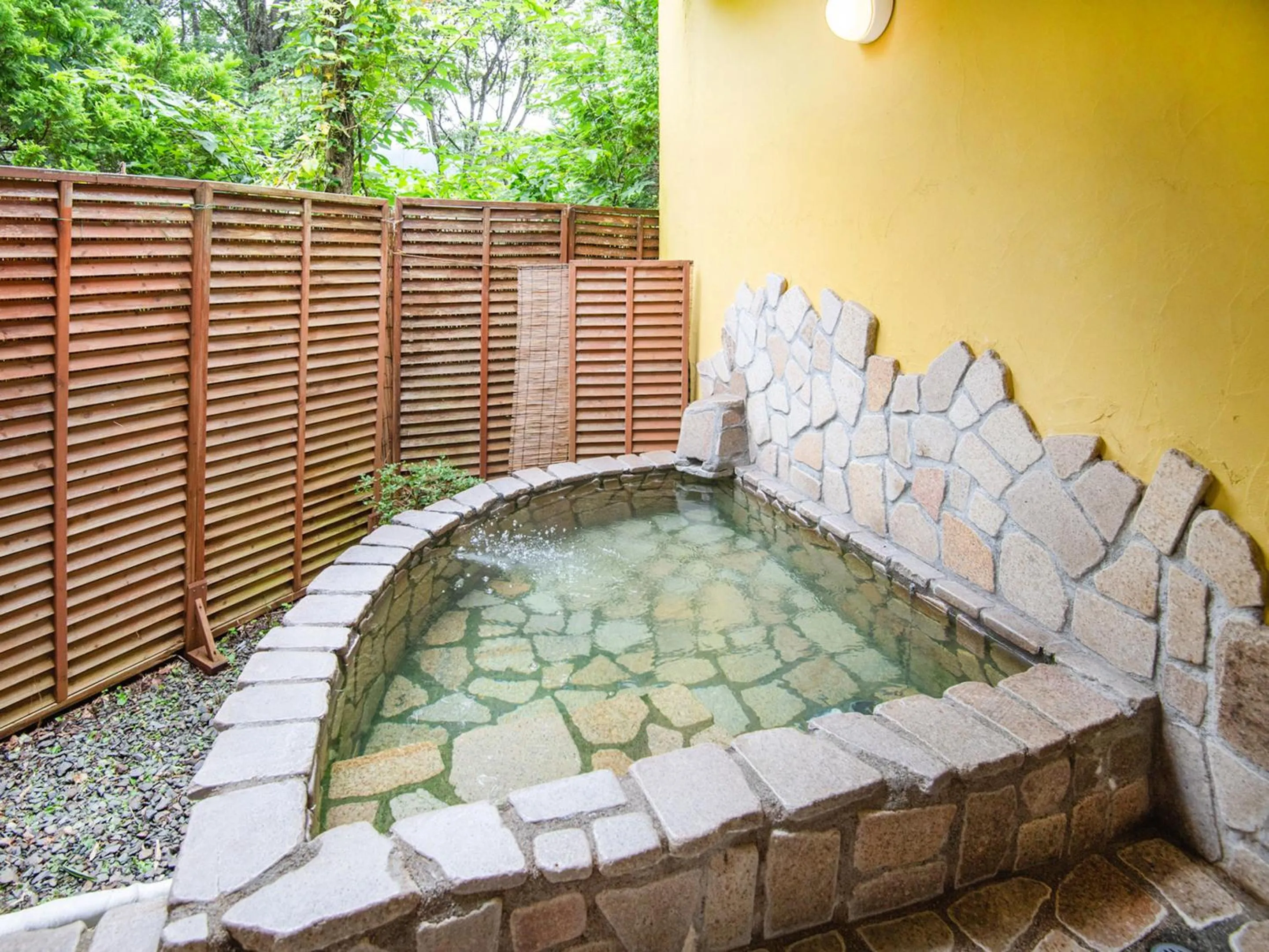 Open Air Bath in Gasthof Ami