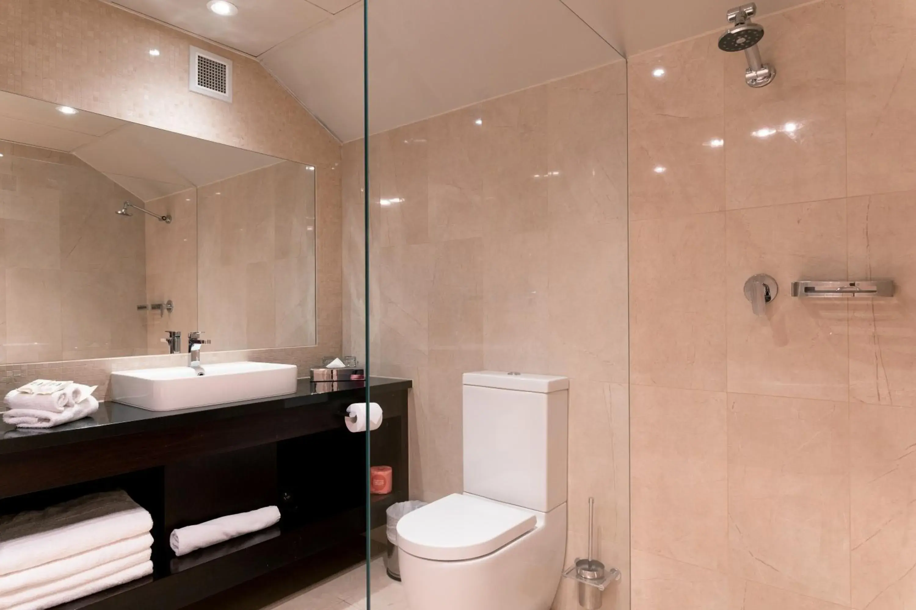 Shower in Arkaba Hotel Shower in Arkaba Hotel