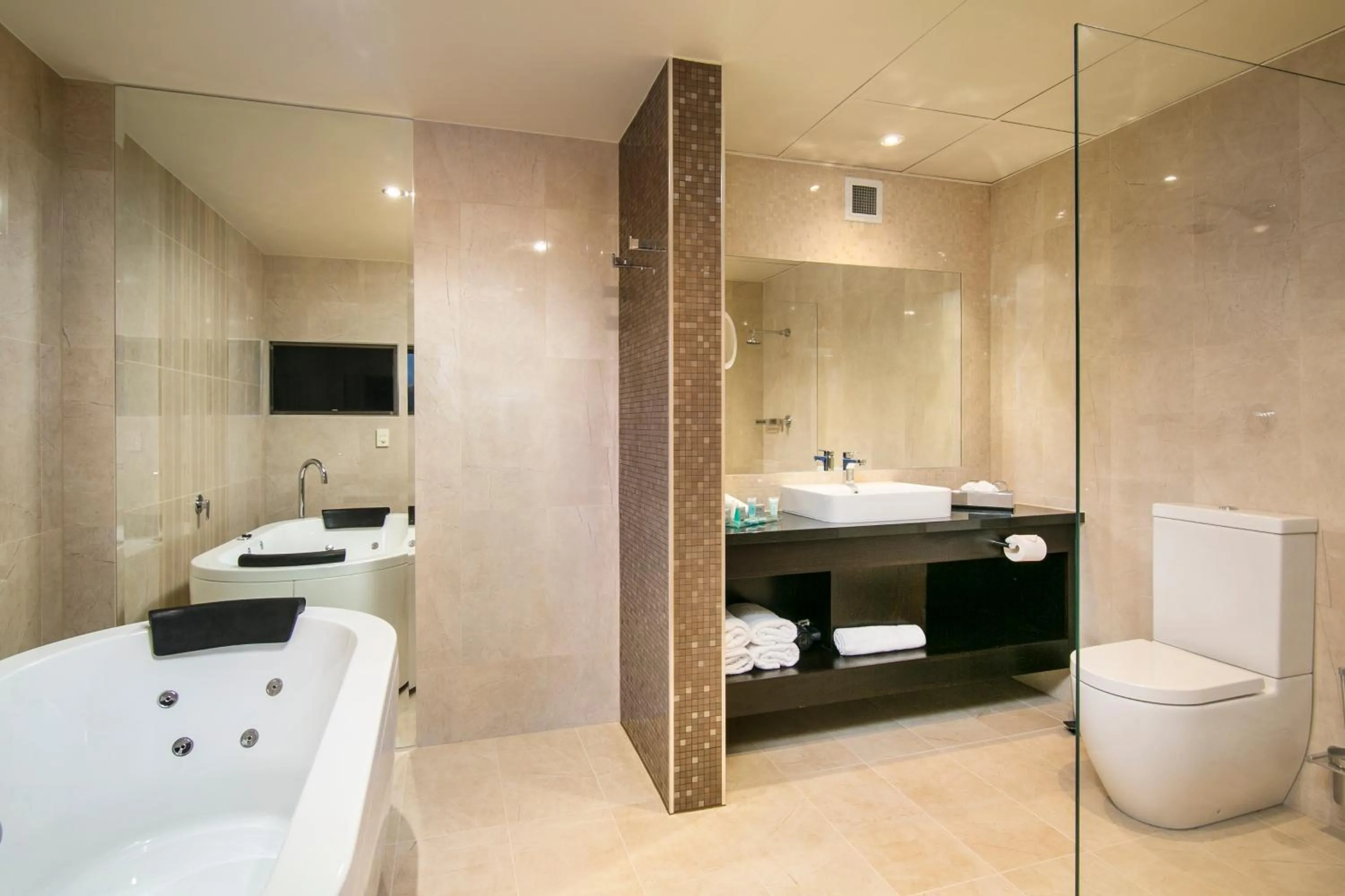 Bathroom in Arkaba Hotel