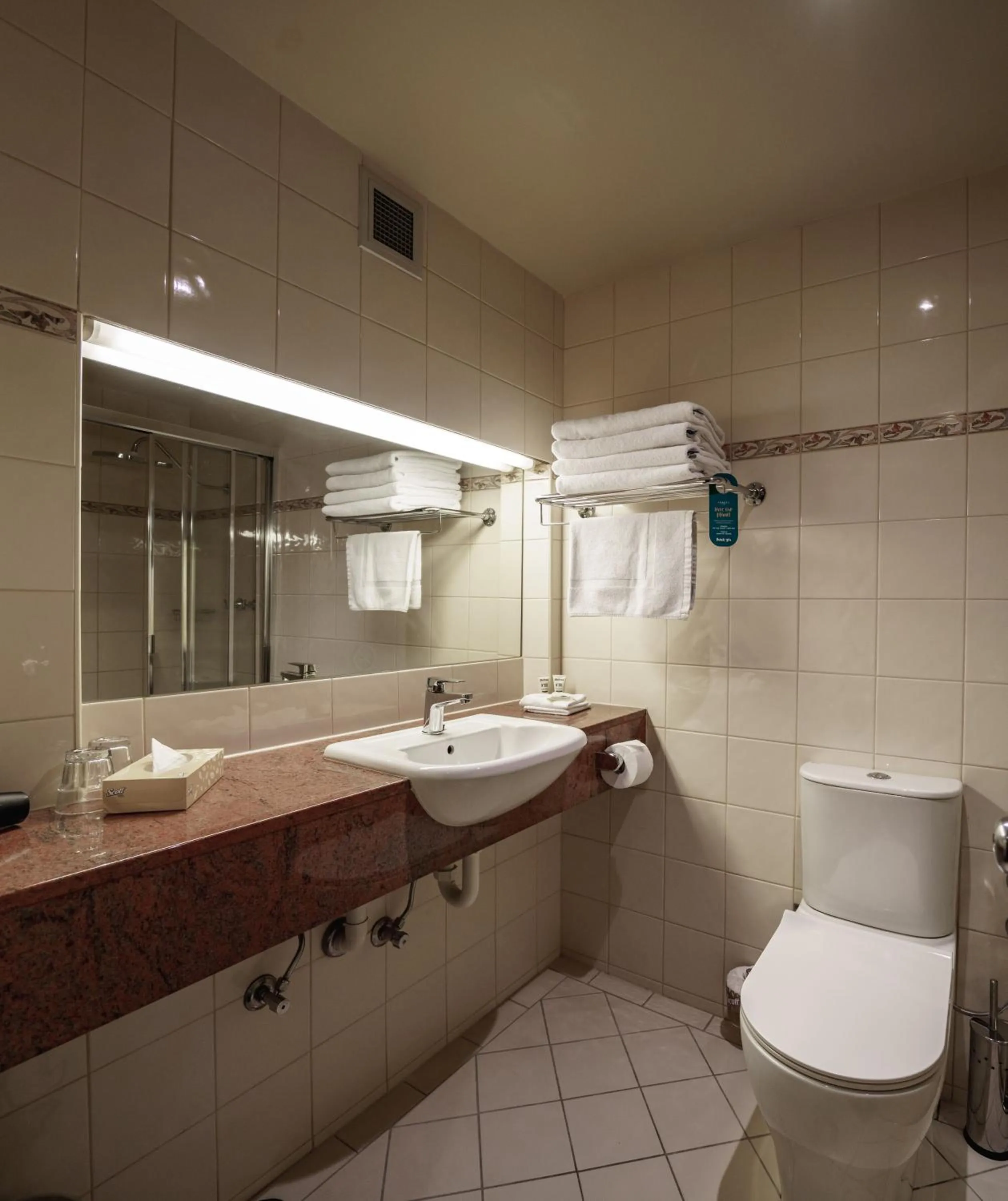 Bathroom in Arkaba Hotel