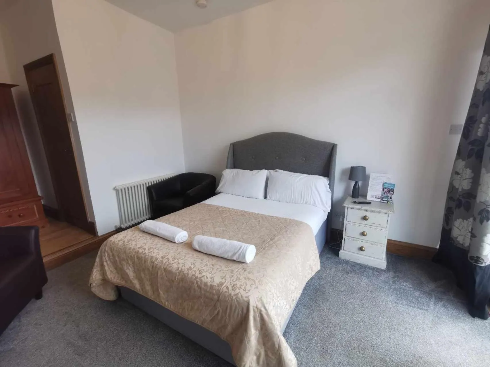 Bedroom, Bed in The Old Mill Rooms