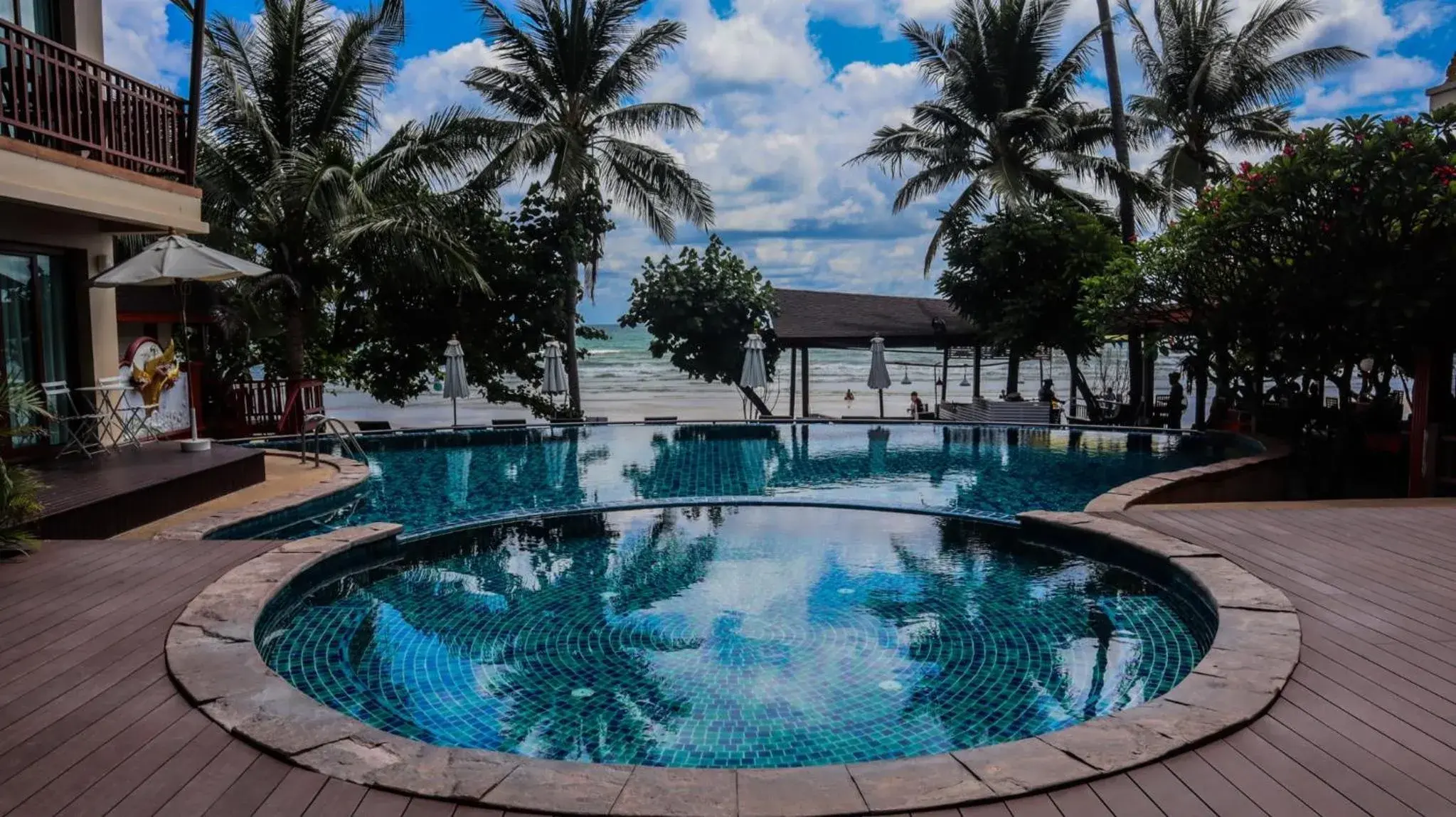 Swimming pool in Mac Resort Hotel Swimming pool in Mac Resort Hotel