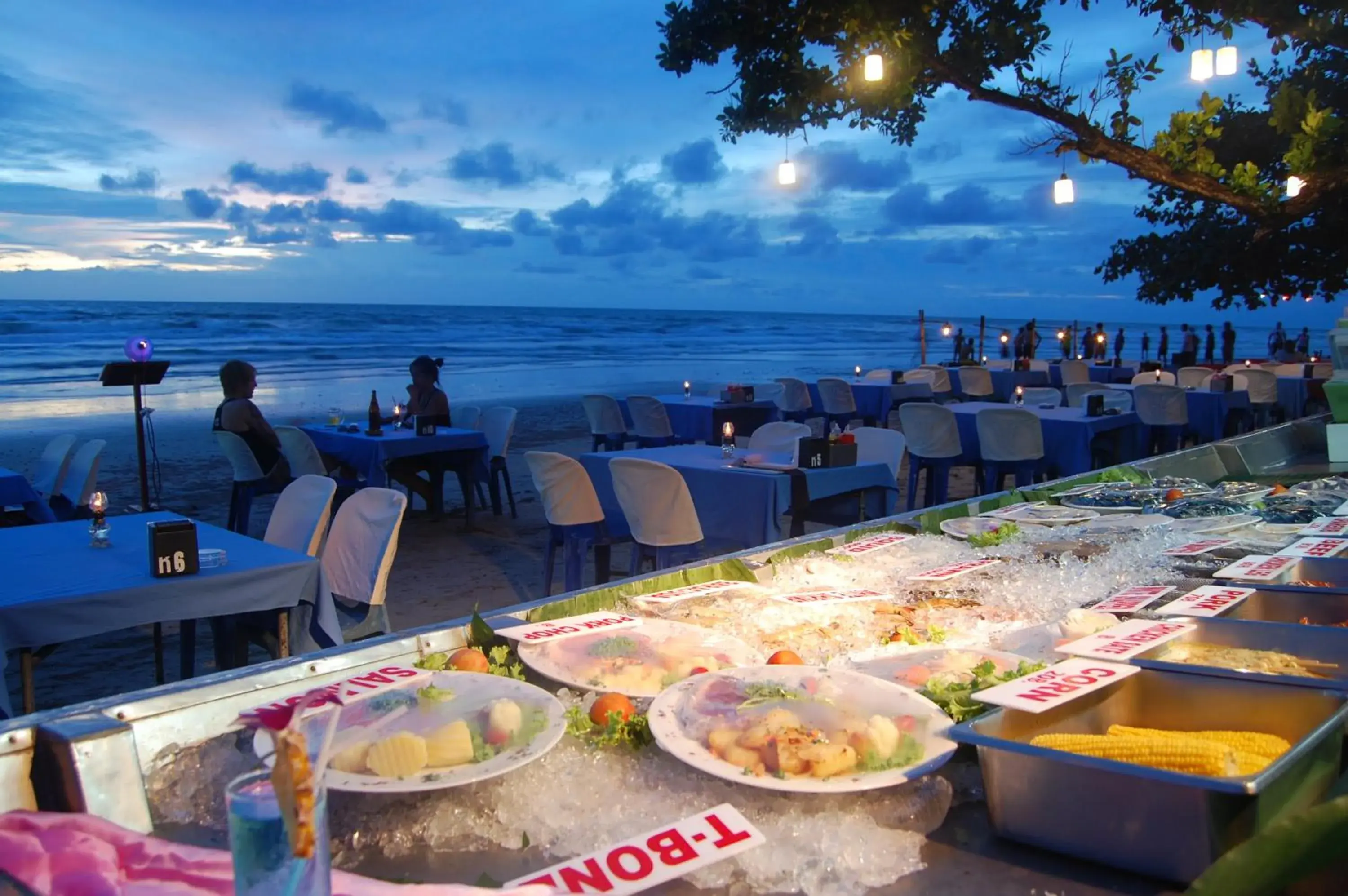 Restaurant/places to eat in Mac Resort Hotel Restaurant/places to eat in Mac Resort Hotel