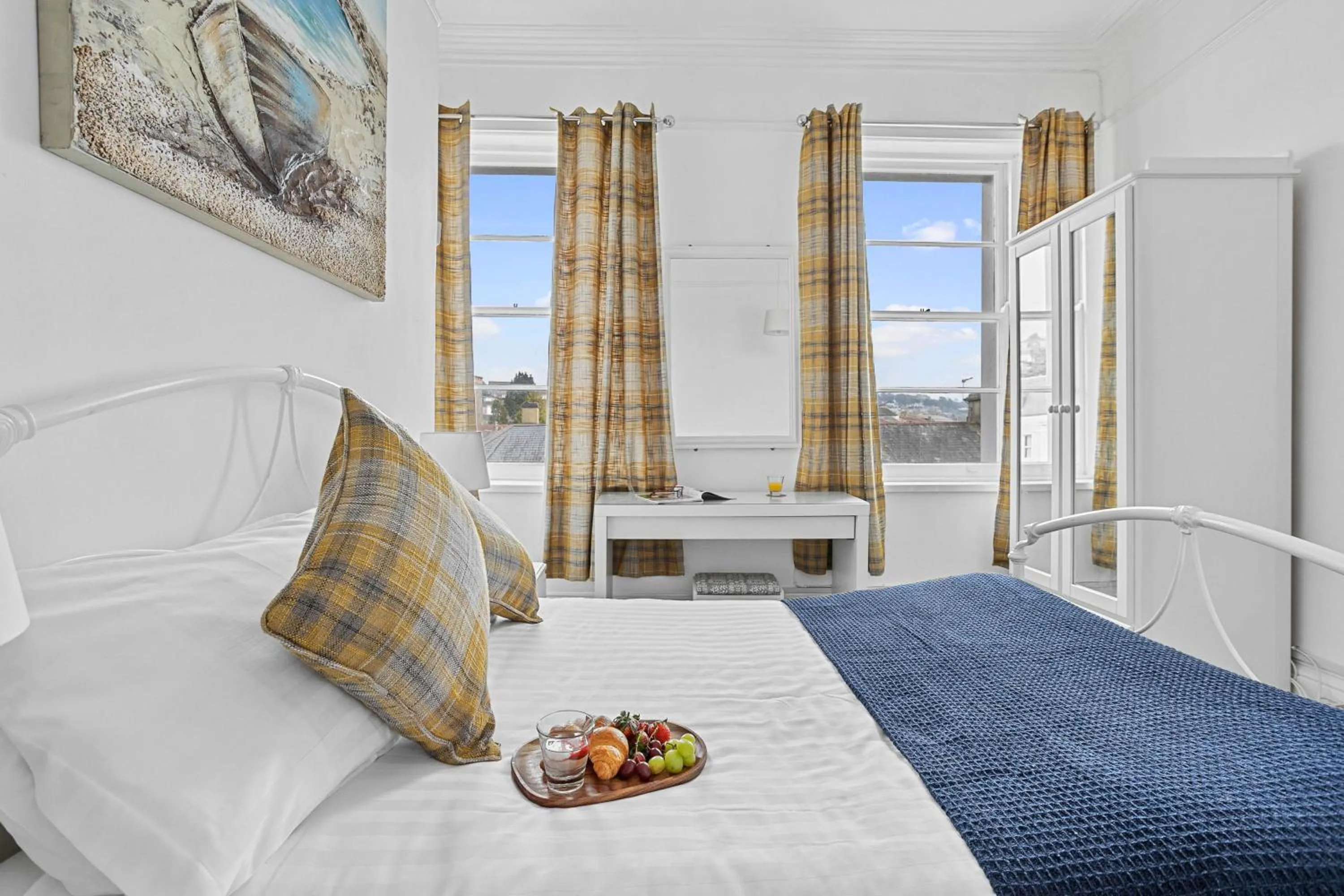 Bedroom, Bed in The Belmont