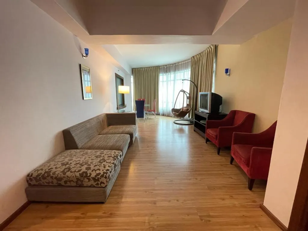 Oriental Crystal Hotel