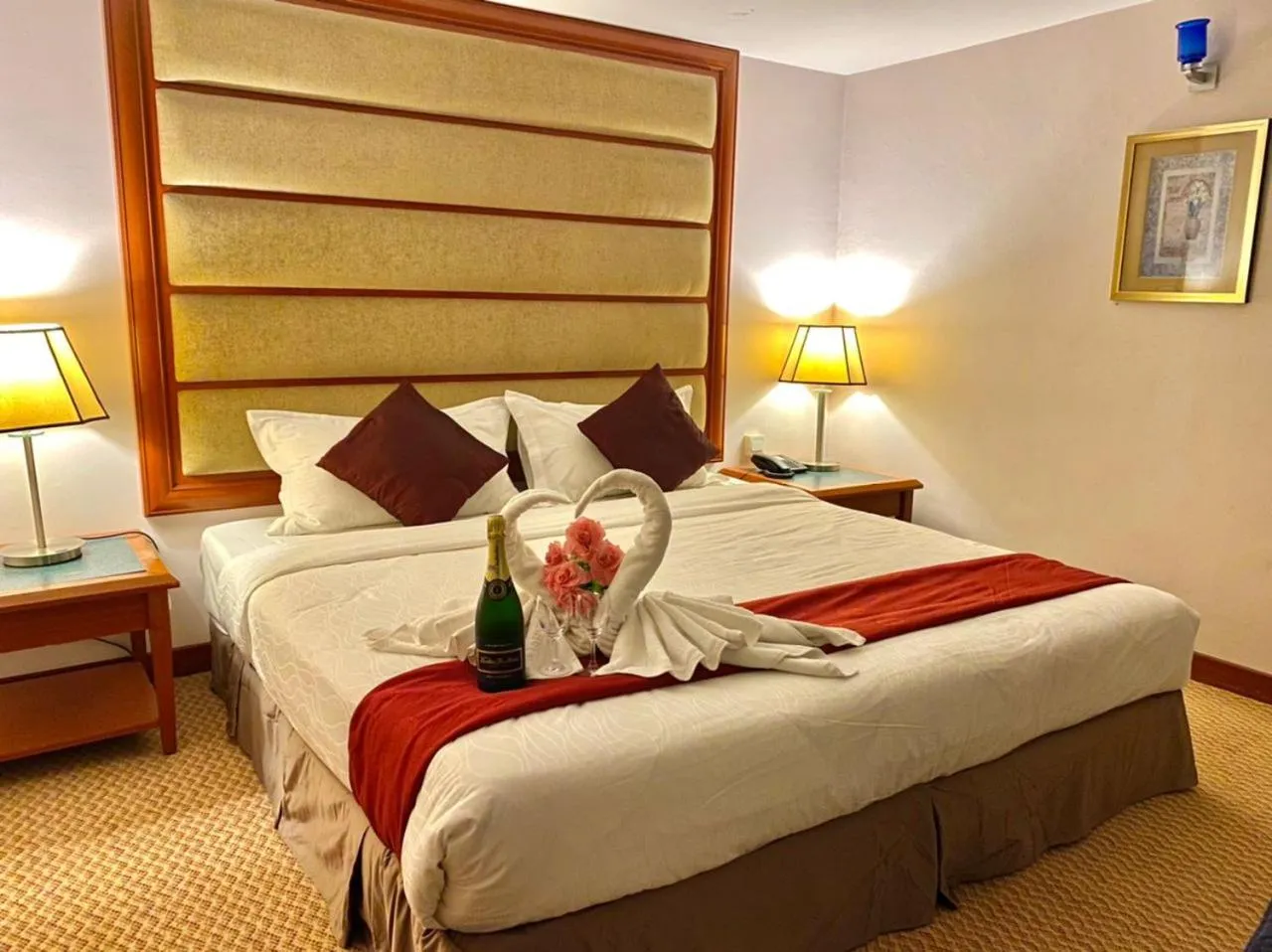 Bedroom, Bed in Oriental Crystal Hotel