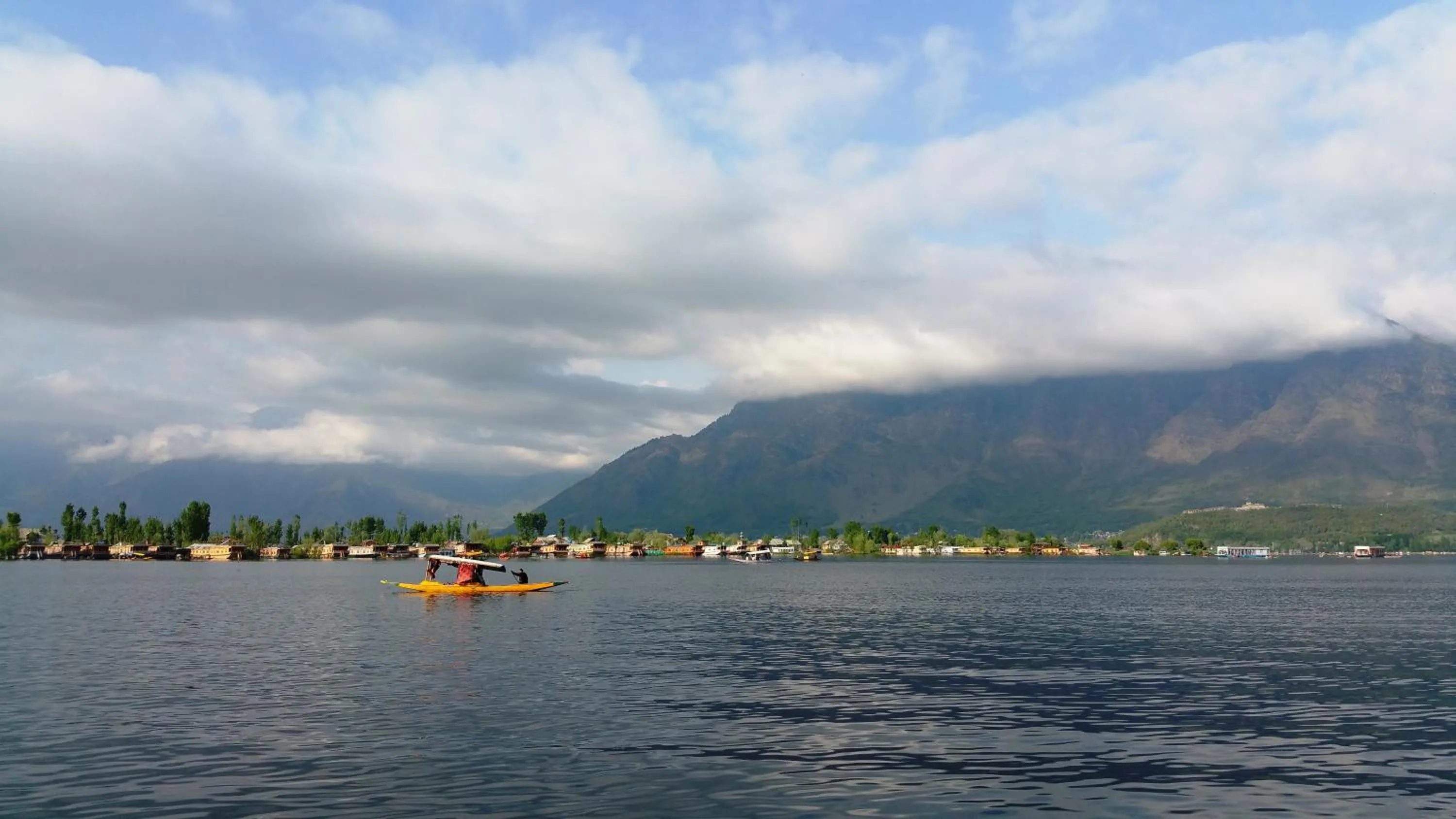 Neighbourhood in The LaLit Grand Palace Srinagar