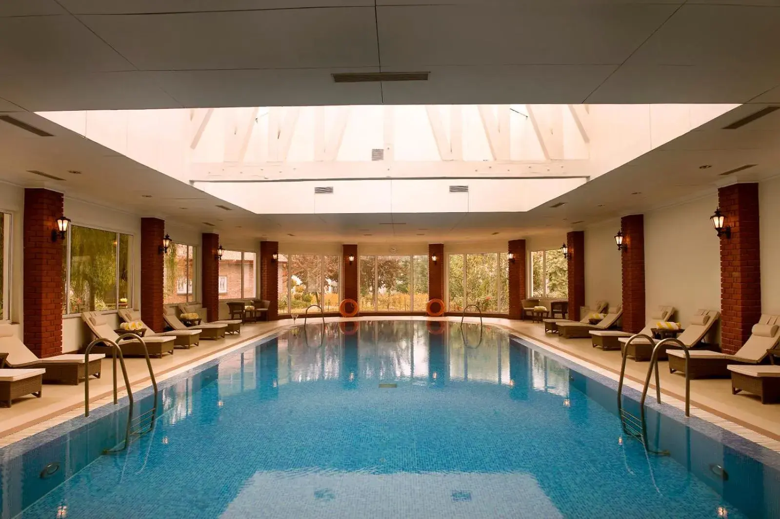 Swimming pool in The LaLit Grand Palace Srinagar Swimming pool in The LaLit Grand Palace Srinagar