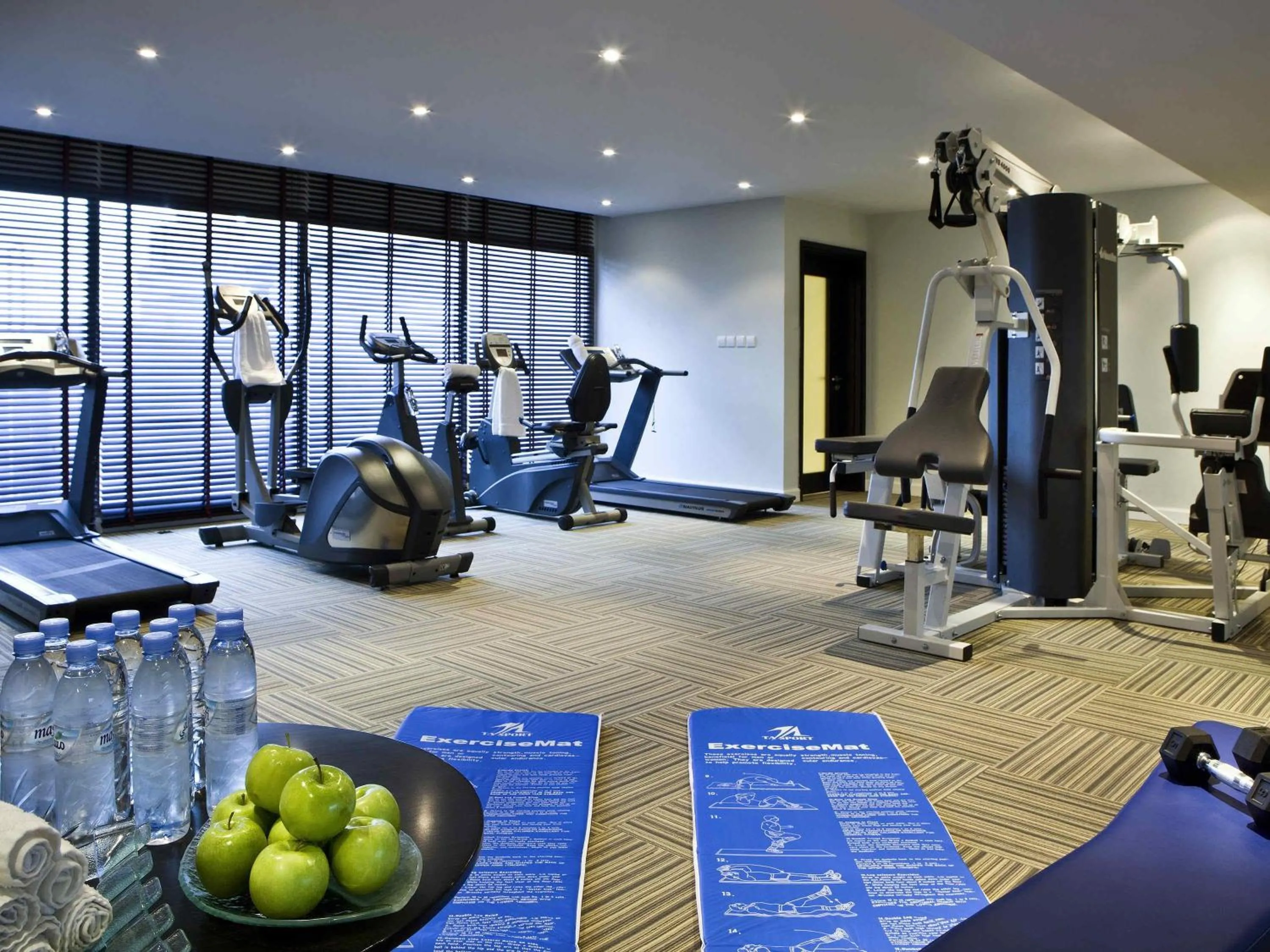 Fitness centre/facilities in Mercure Gold Hotel Jumeirah Dubai by Accor
