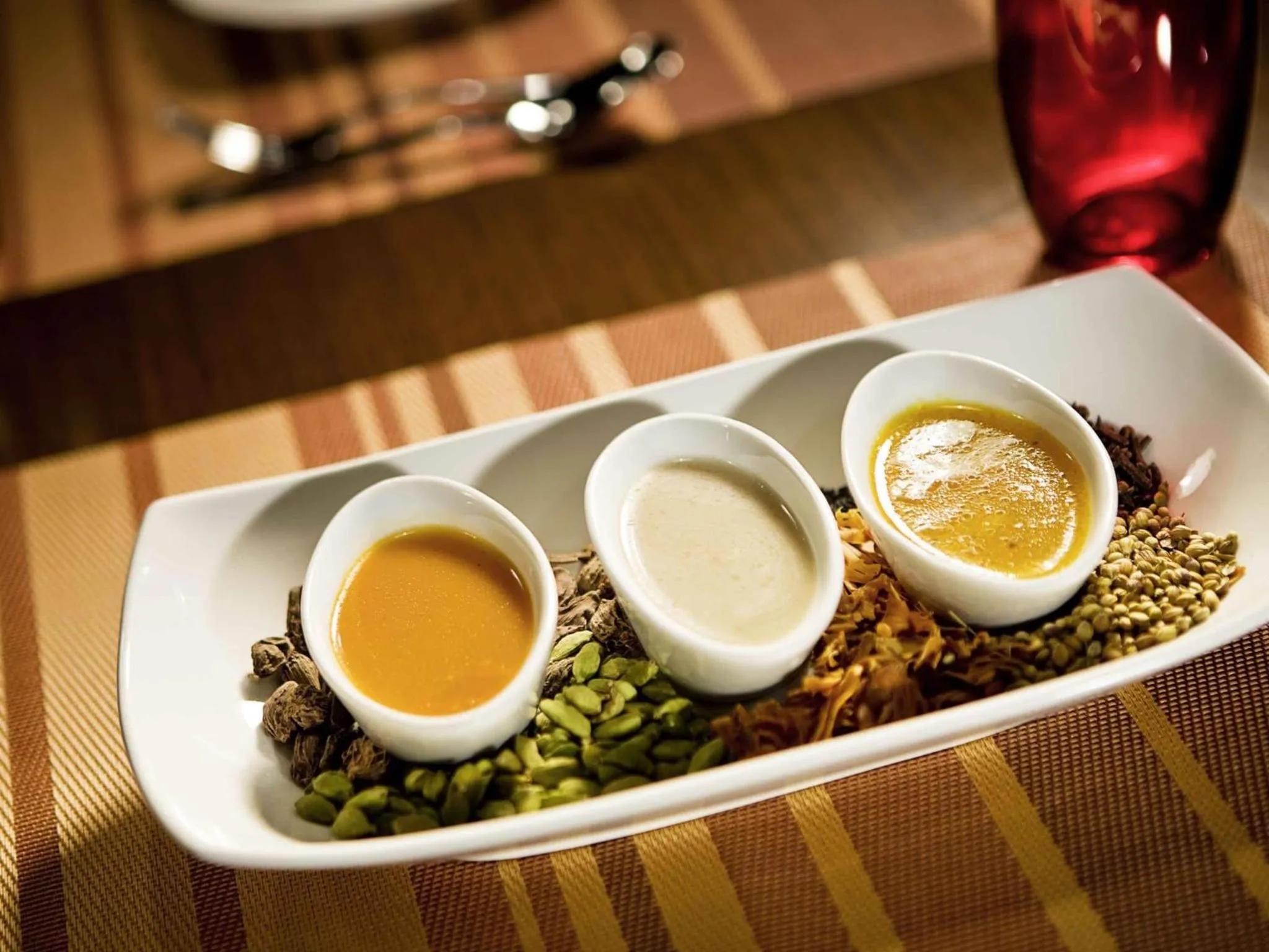 Restaurant/places to eat in Mercure Gold Hotel Jumeirah Dubai by Accor