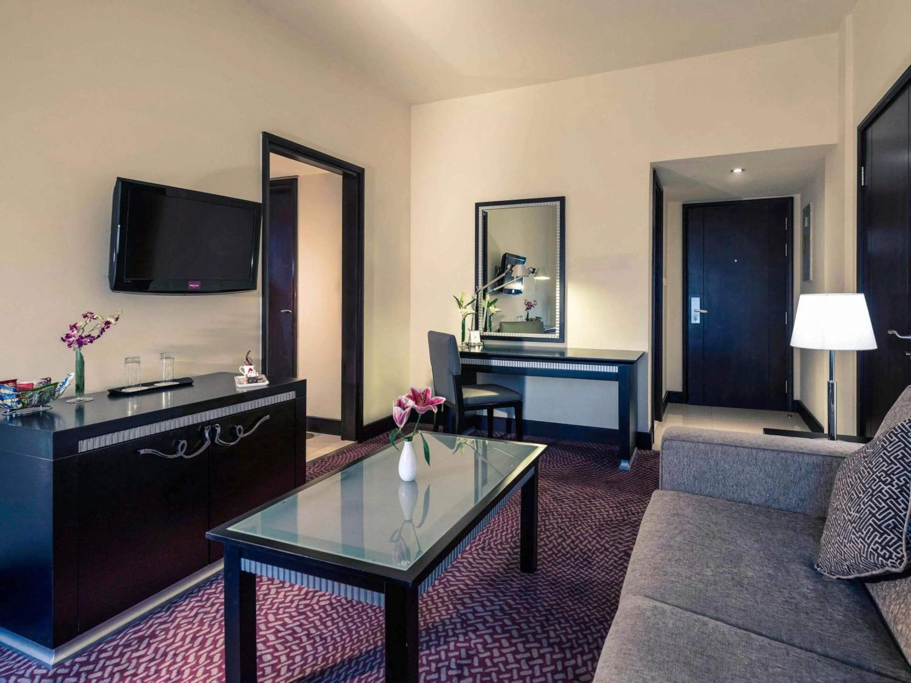 Bedroom in Mercure Gold Hotel Jumeirah Dubai by Accor