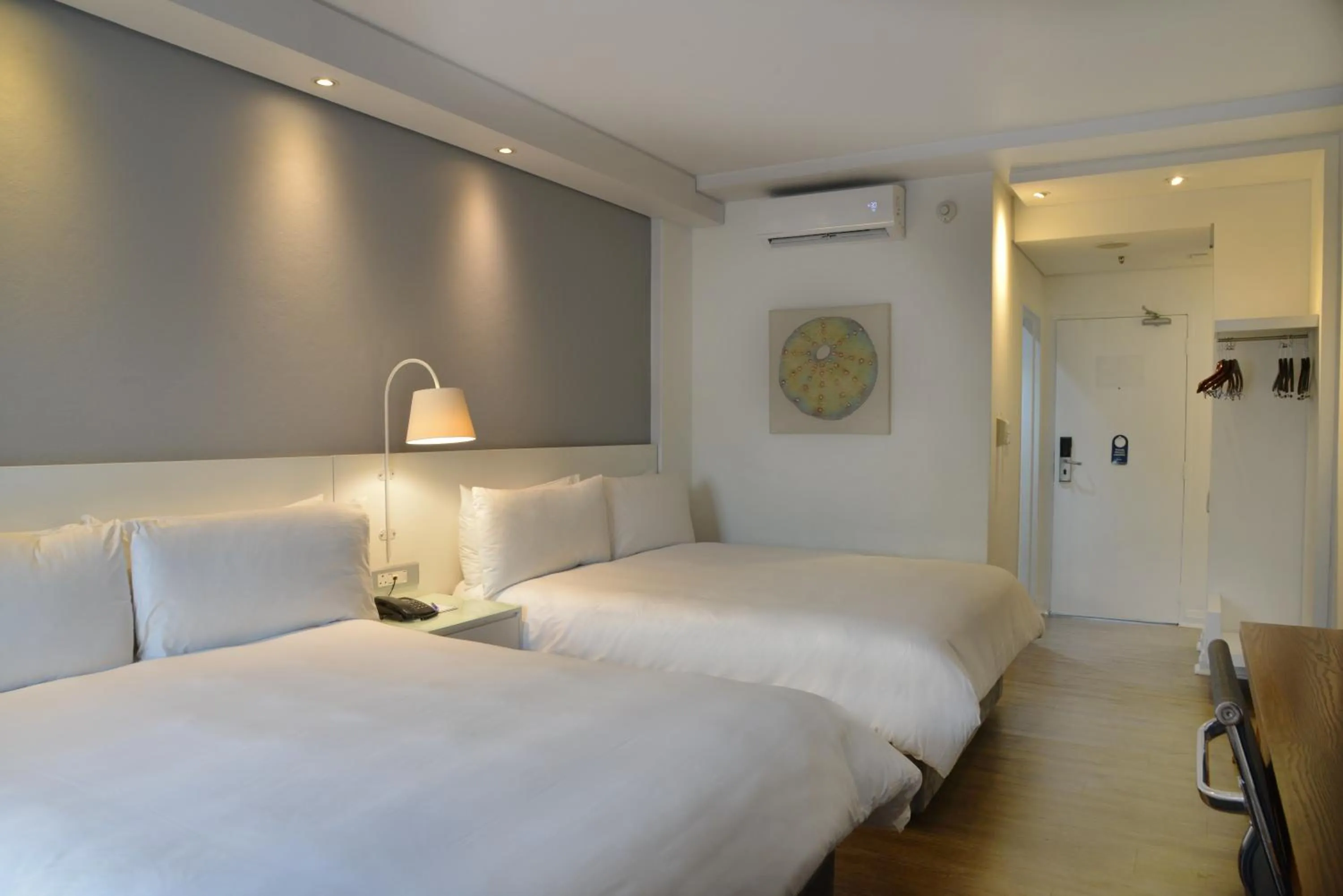 wardrobe, Bed in ANEW Hotel Roodepoort Johannesburg