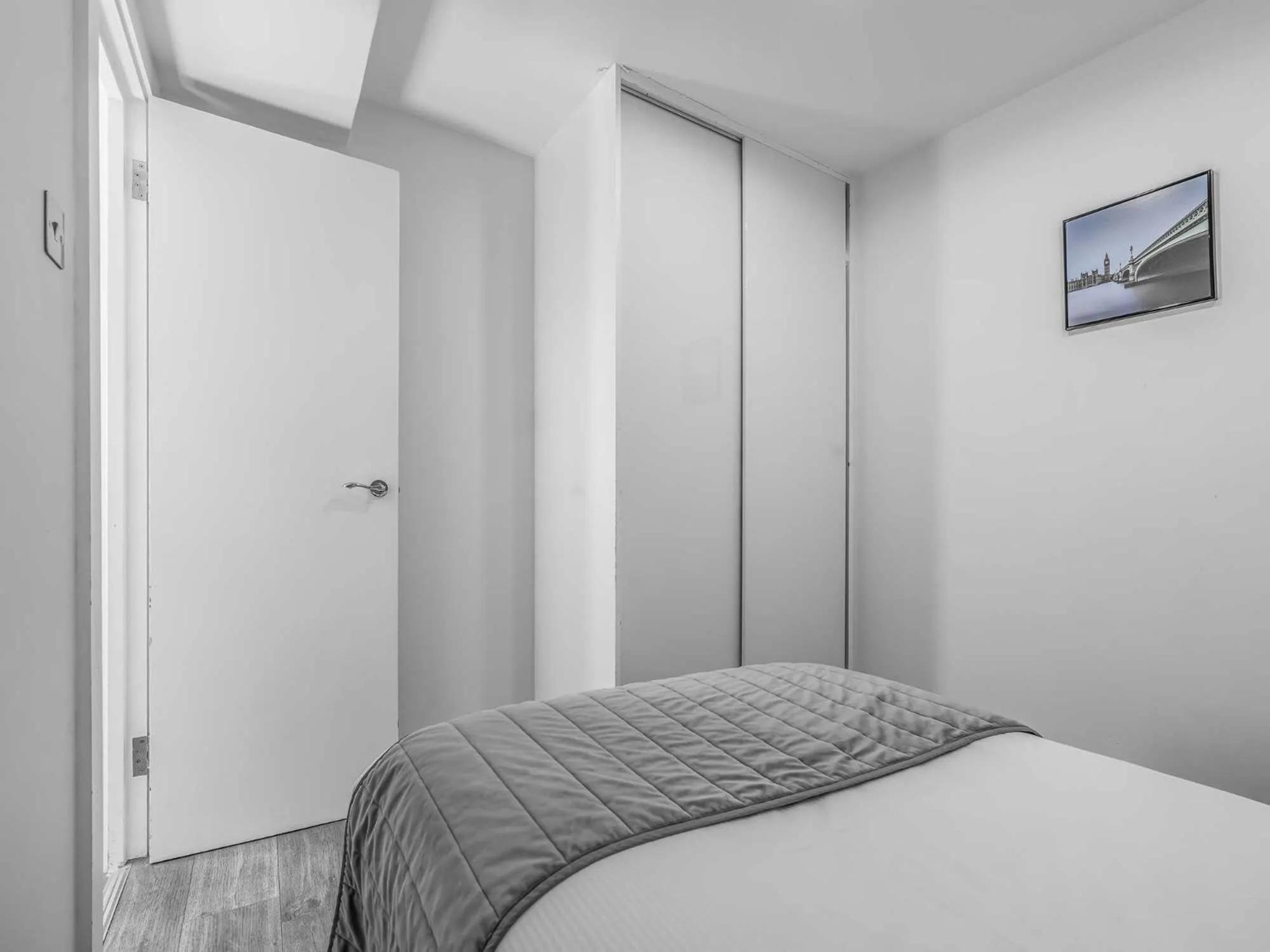 Bed in Chelsea Cloisters Serviced Apartments