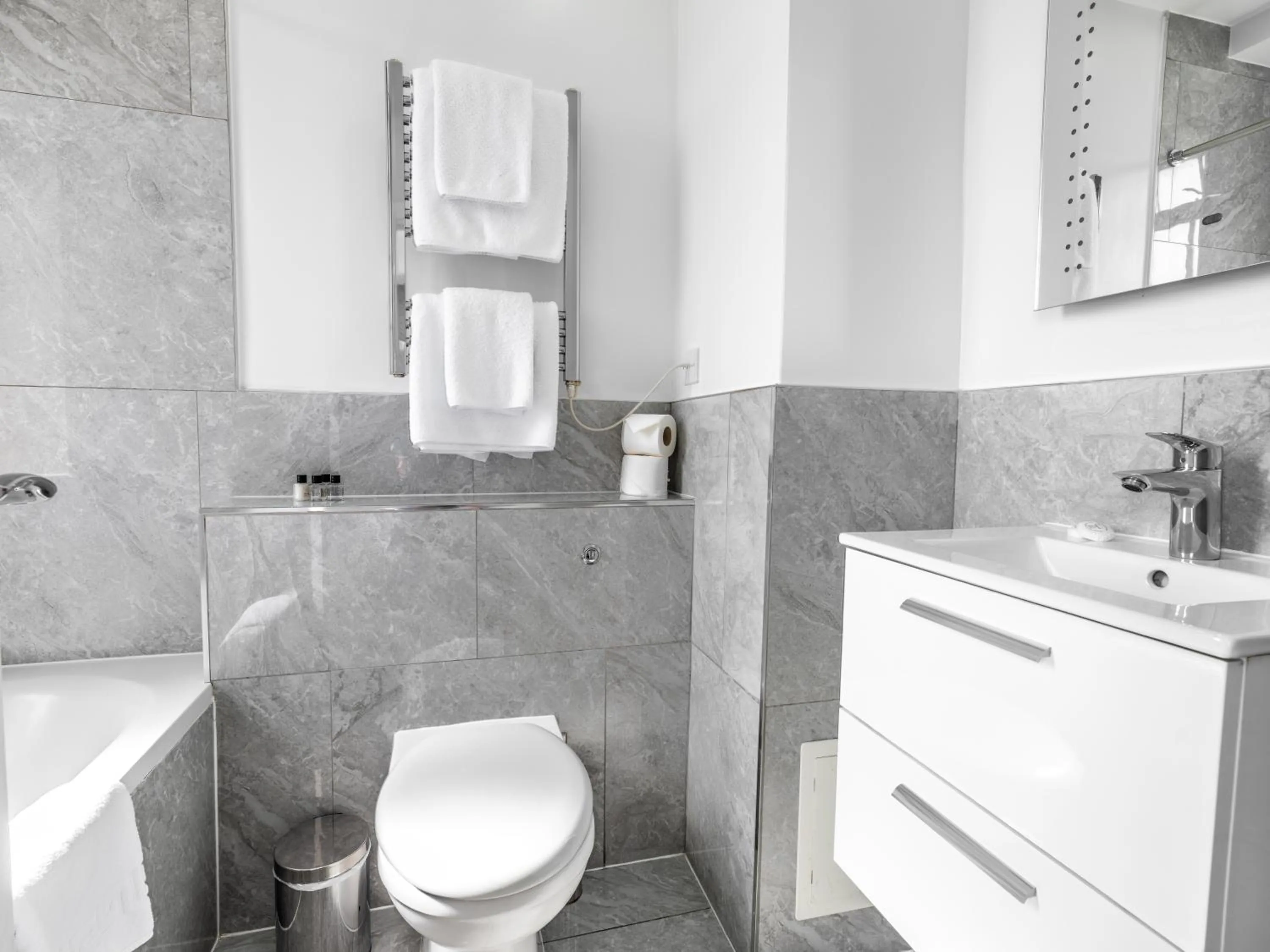 Bathroom in Chelsea Cloisters Serviced Apartments