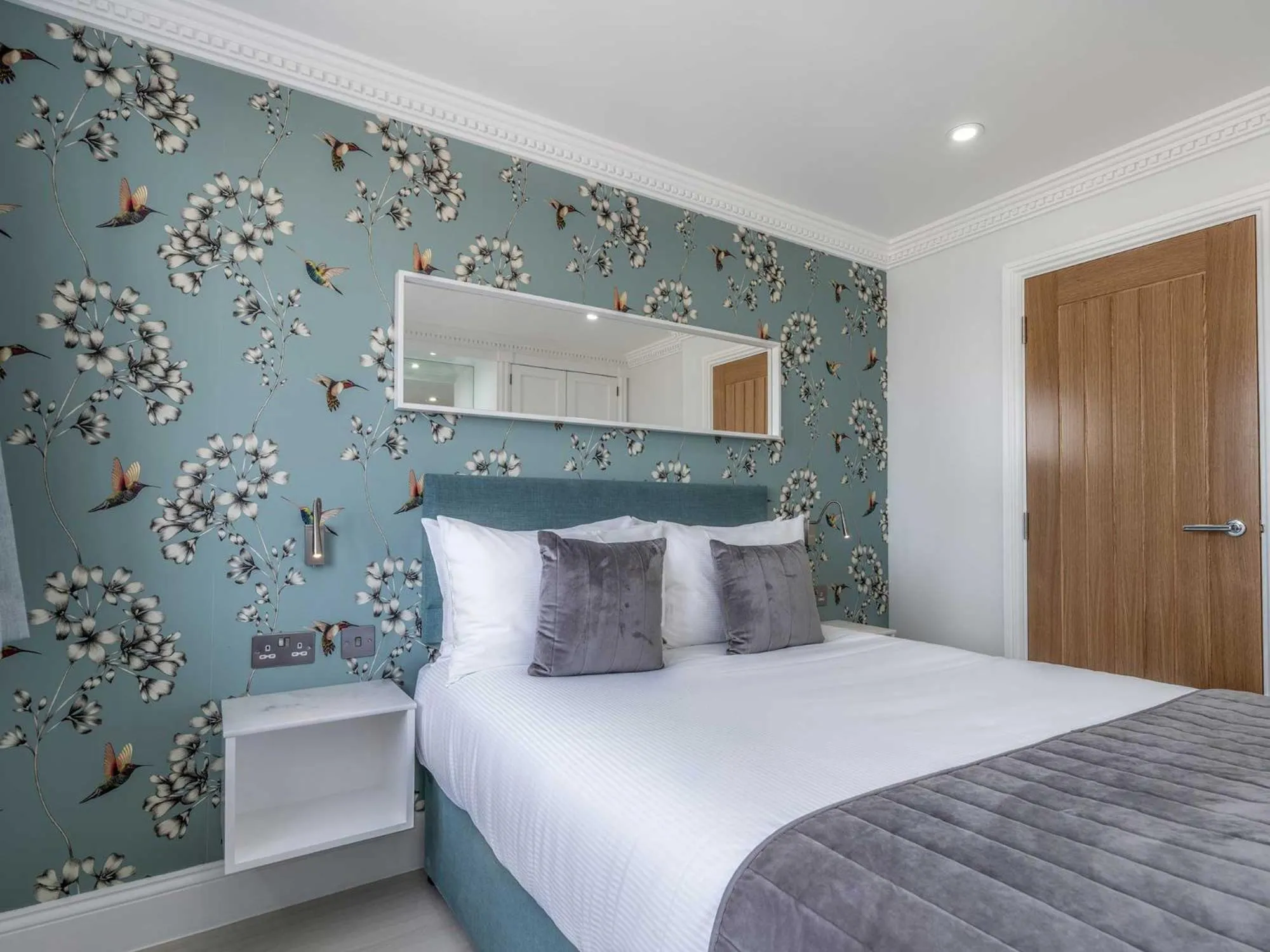 Bed in Chelsea Cloisters Serviced Apartments