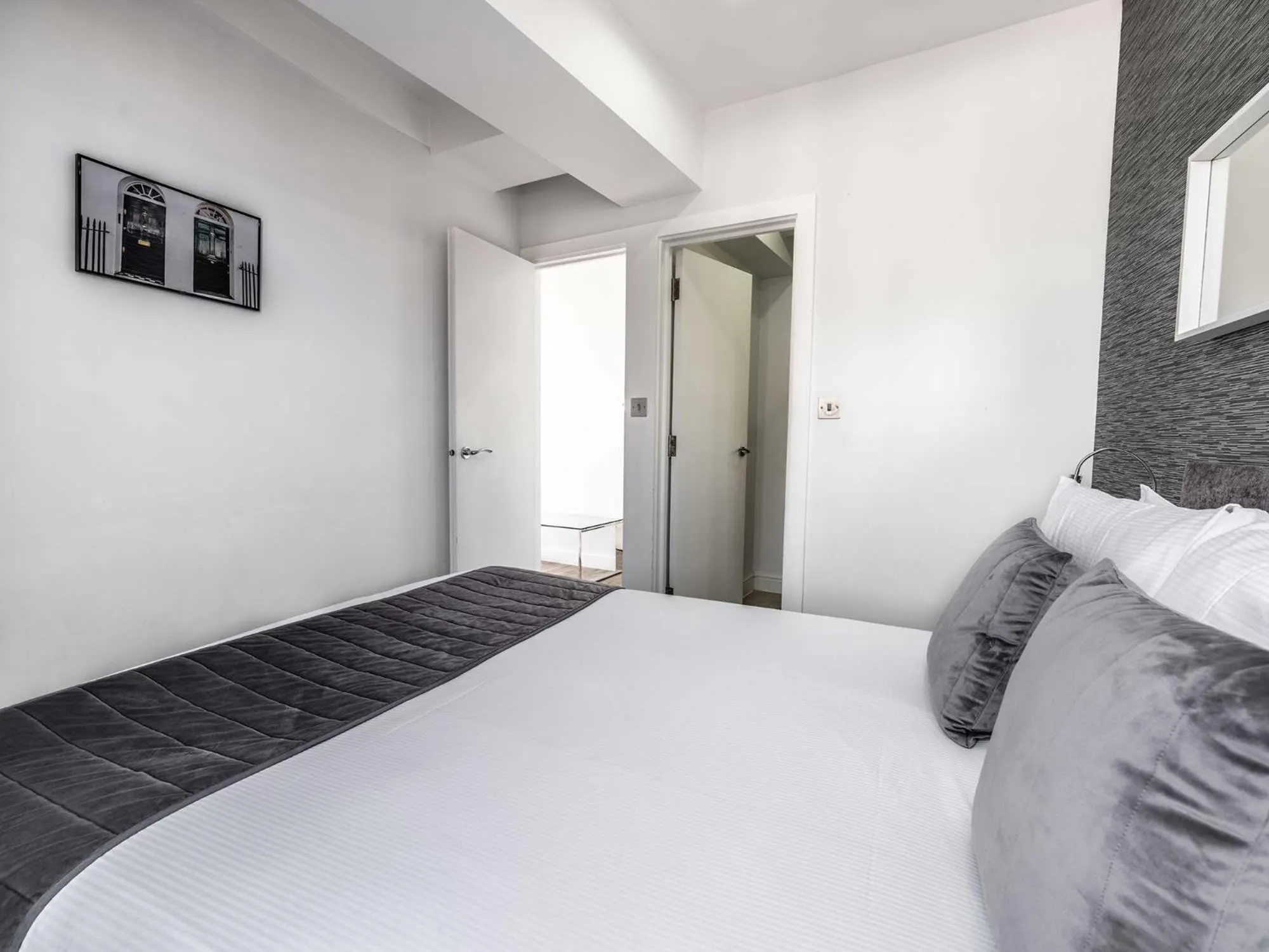 Bed in Chelsea Cloisters Serviced Apartments