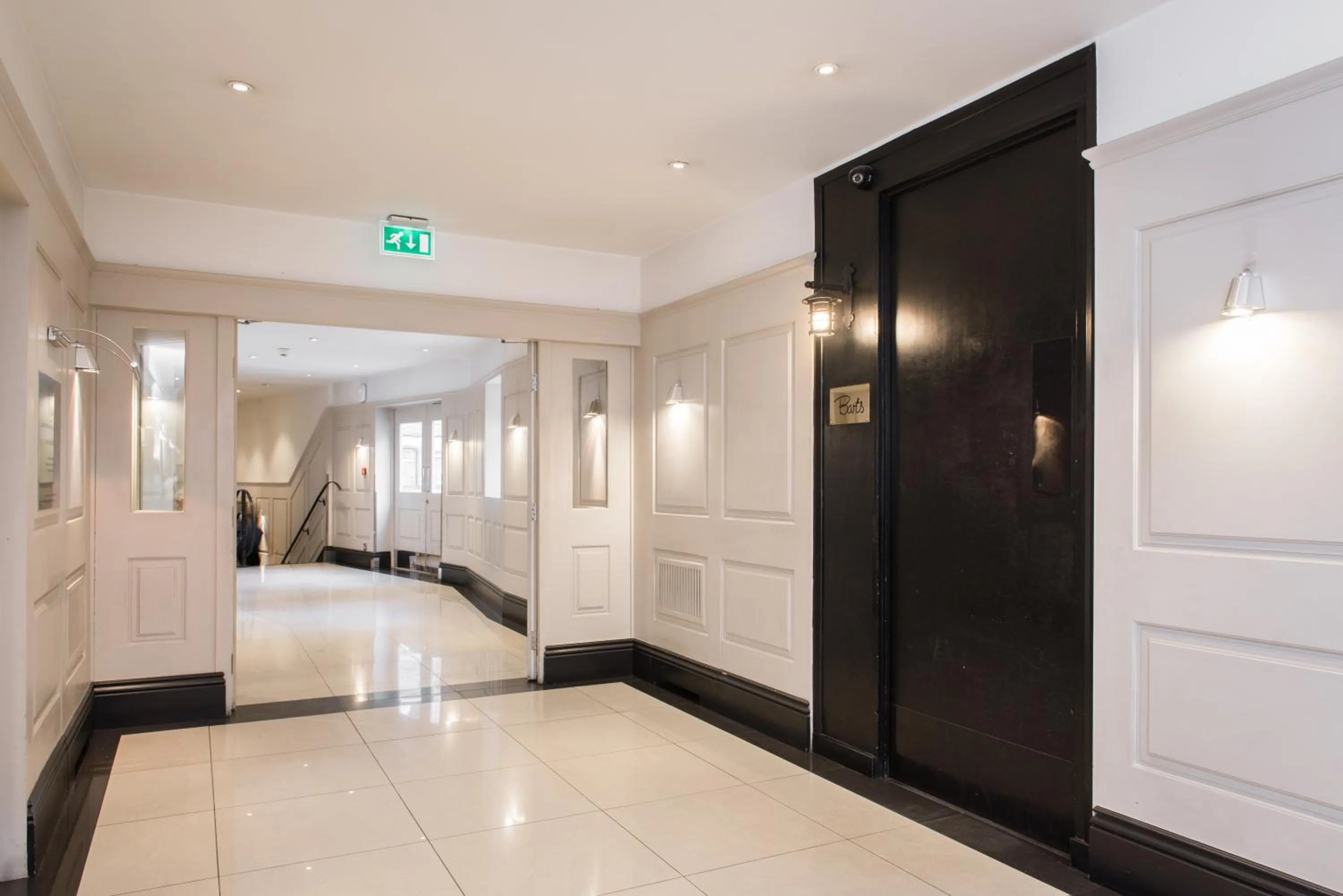 Lobby or reception in Chelsea Cloisters Serviced Apartments