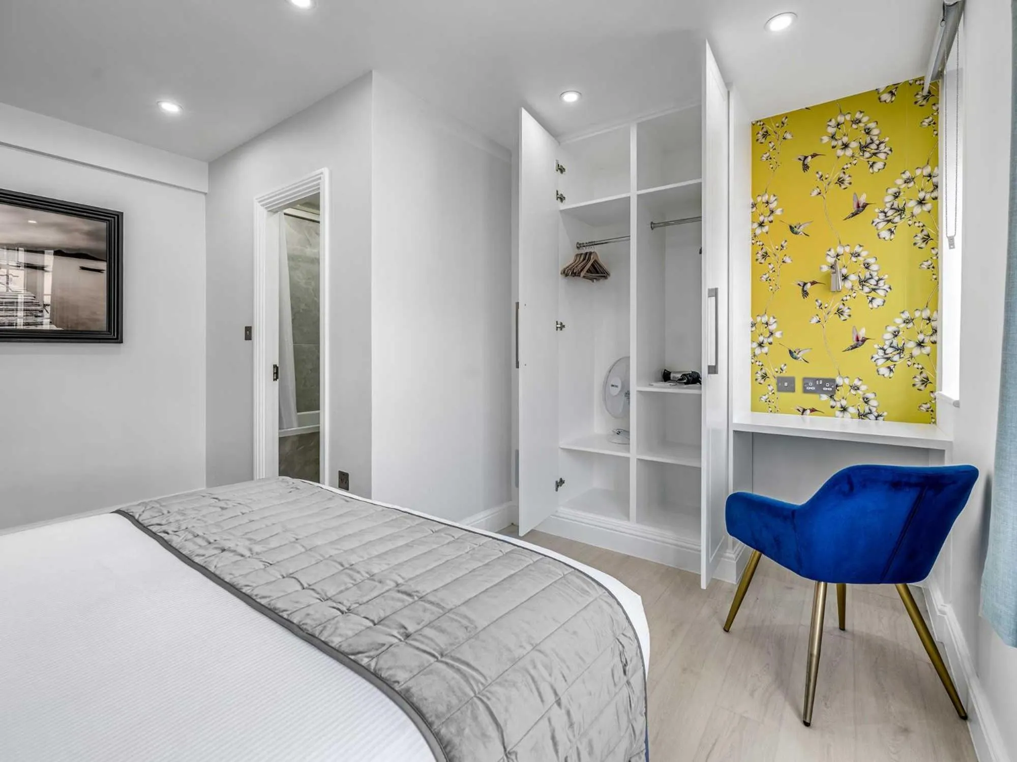 Bed in Chelsea Cloisters Serviced Apartments