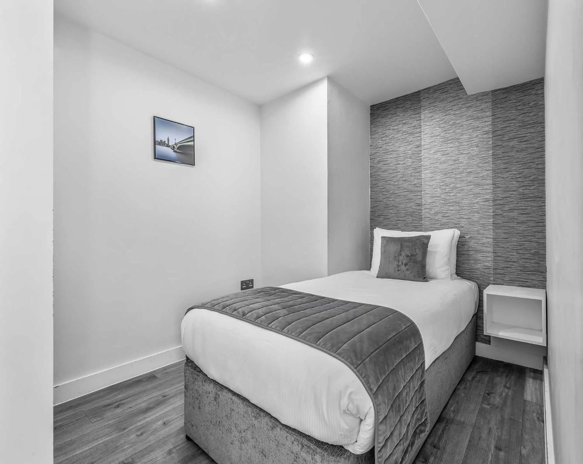 Bed in Chelsea Cloisters Serviced Apartments