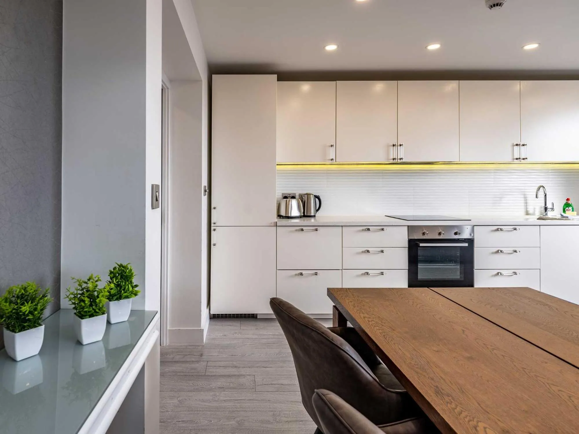 Kitchen or kitchenette in Chelsea Cloisters Serviced Apartments