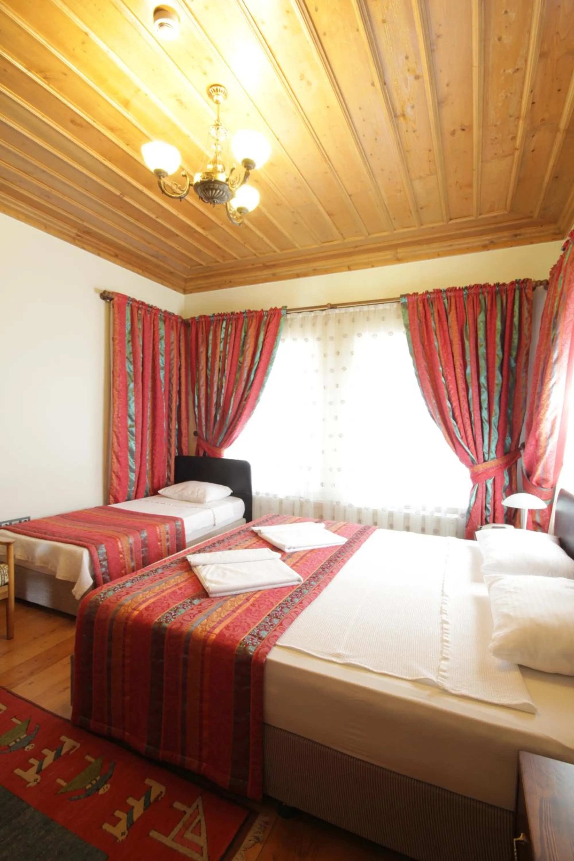 Photo of the whole room in Konya Dervish Hotel