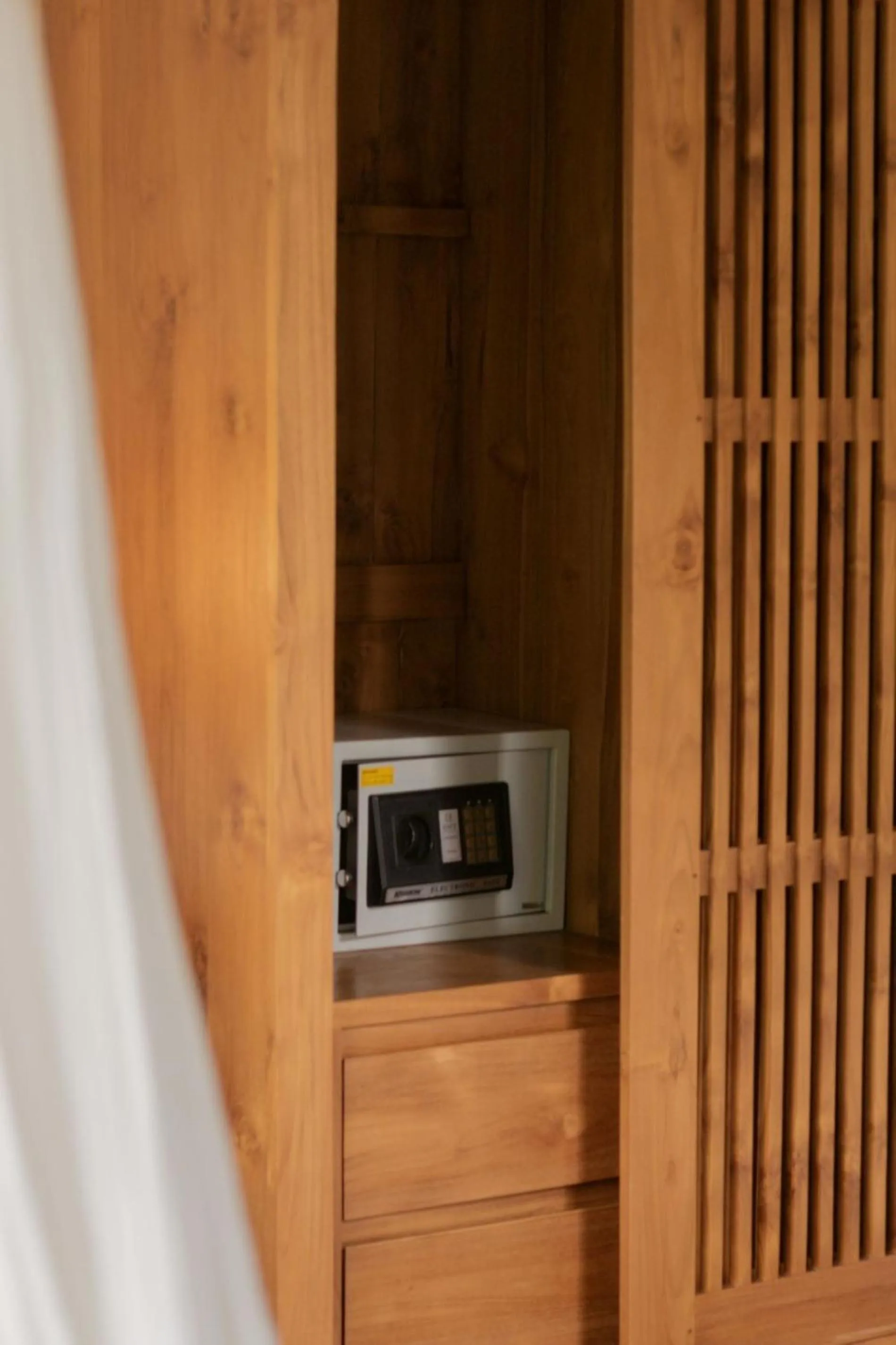 safe in Luwak Estate