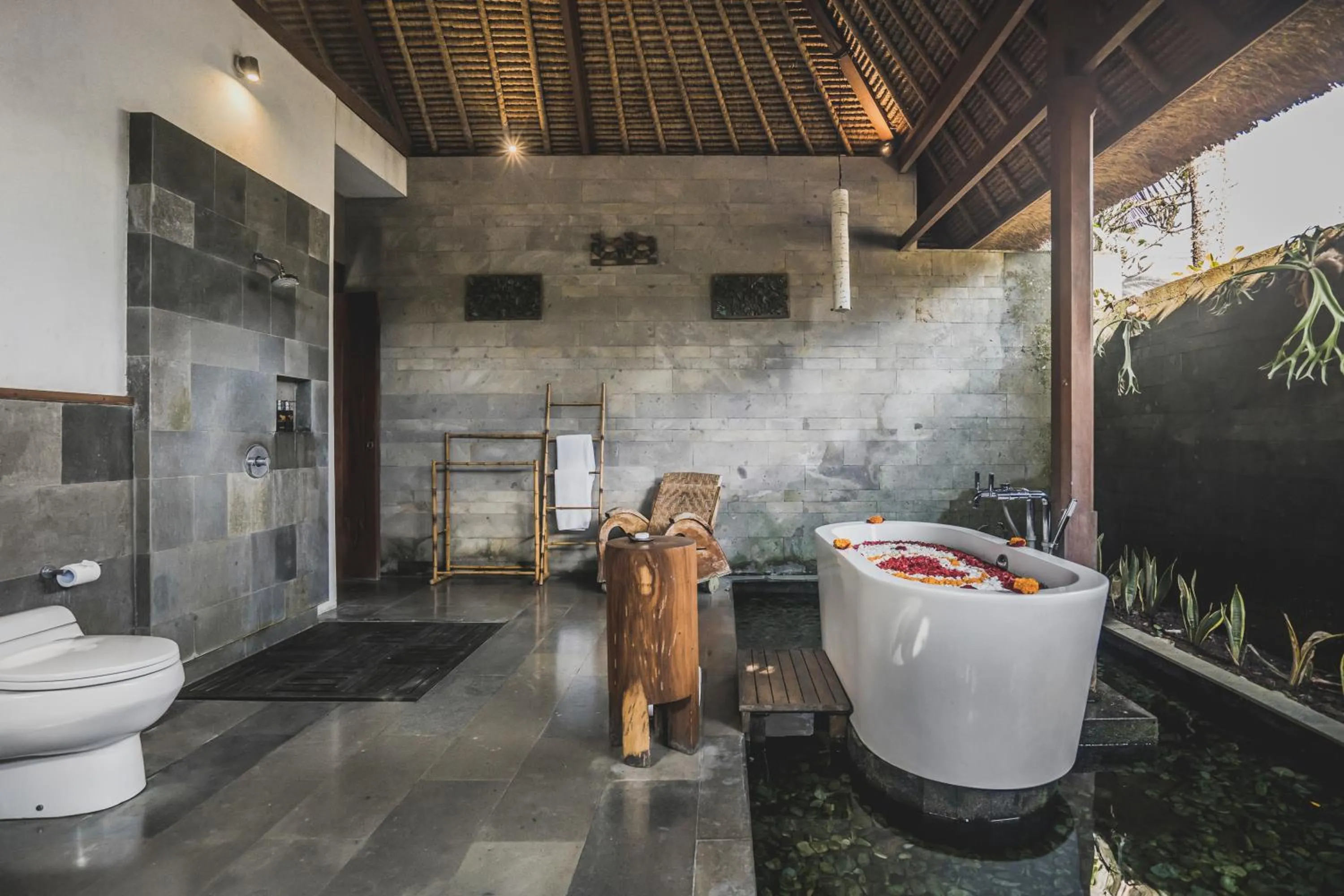 Bath in Luwak Estate