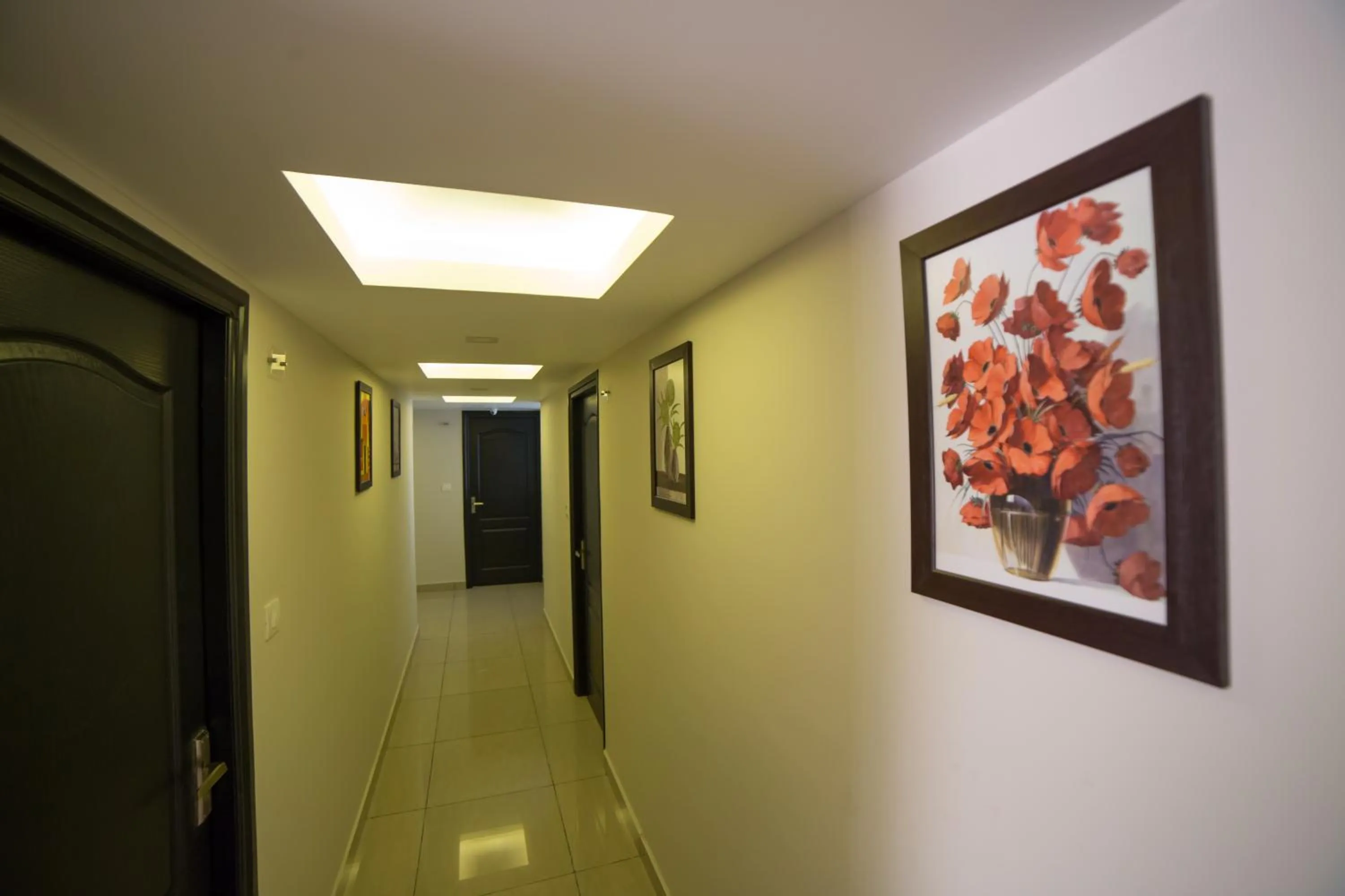 Area and facilities in South Gate Residency