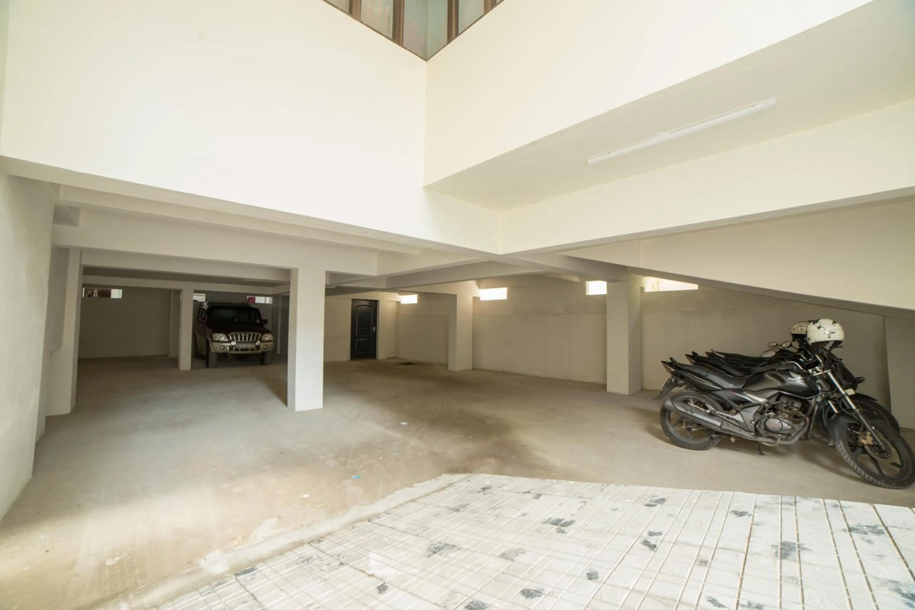 Area and facilities in South Gate Residency