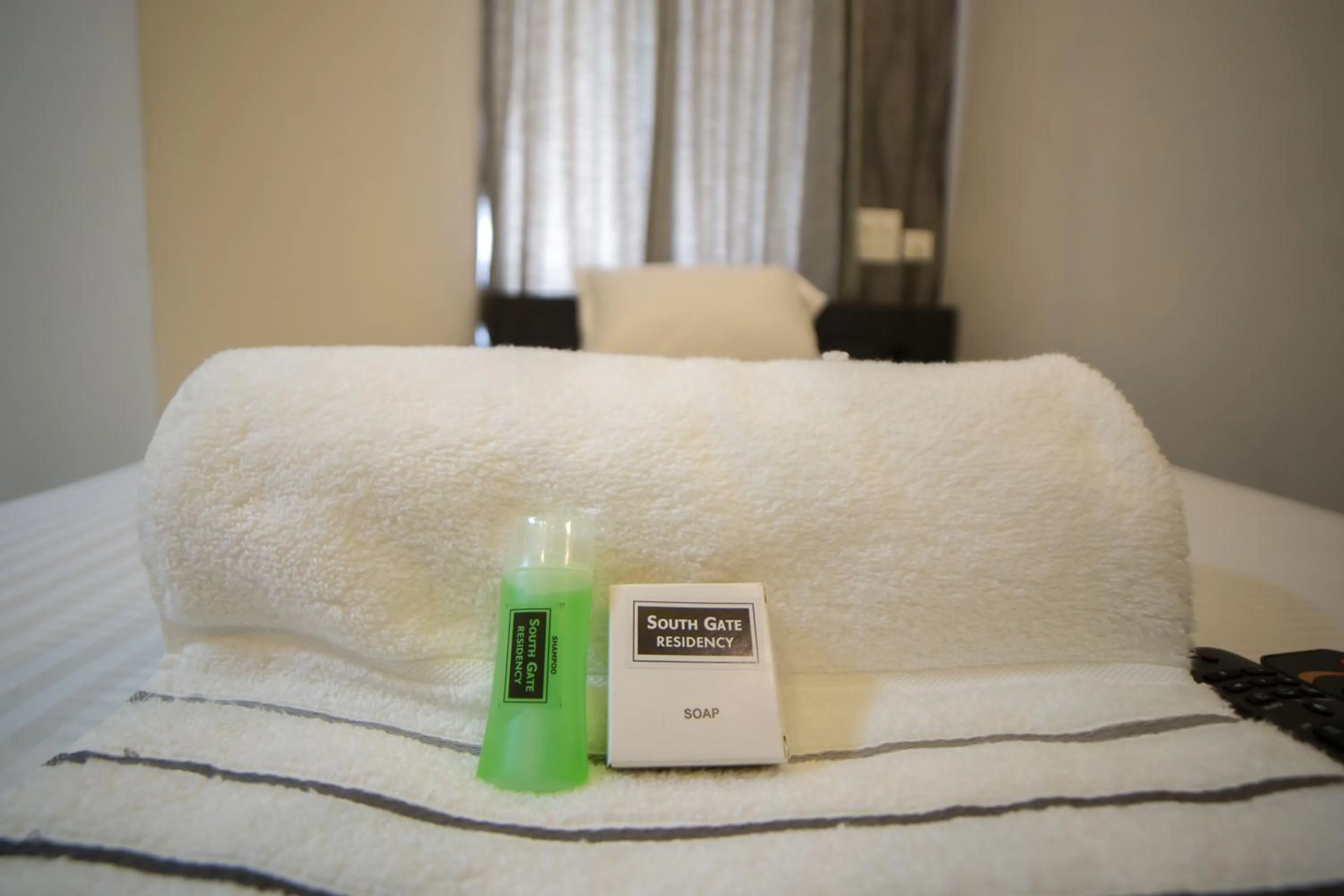 towels, Bed in South Gate Residency