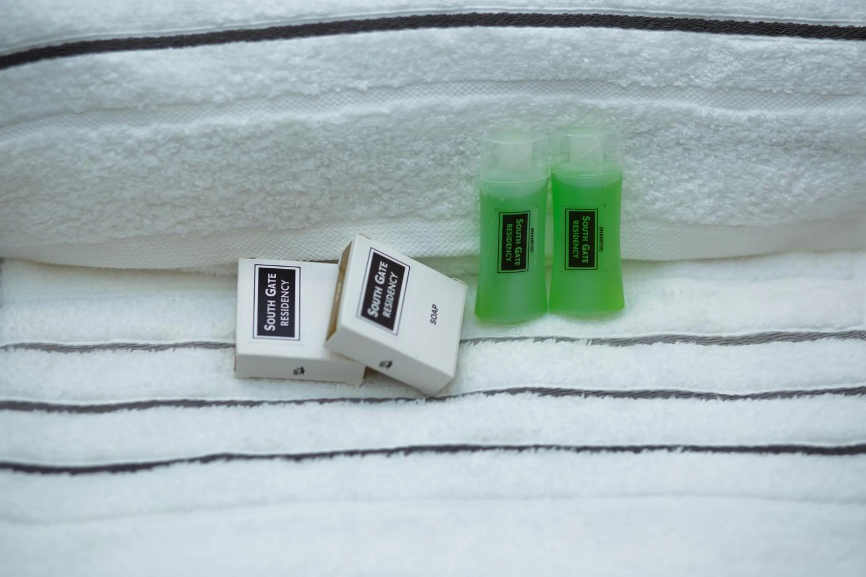 towels, Bed in South Gate Residency