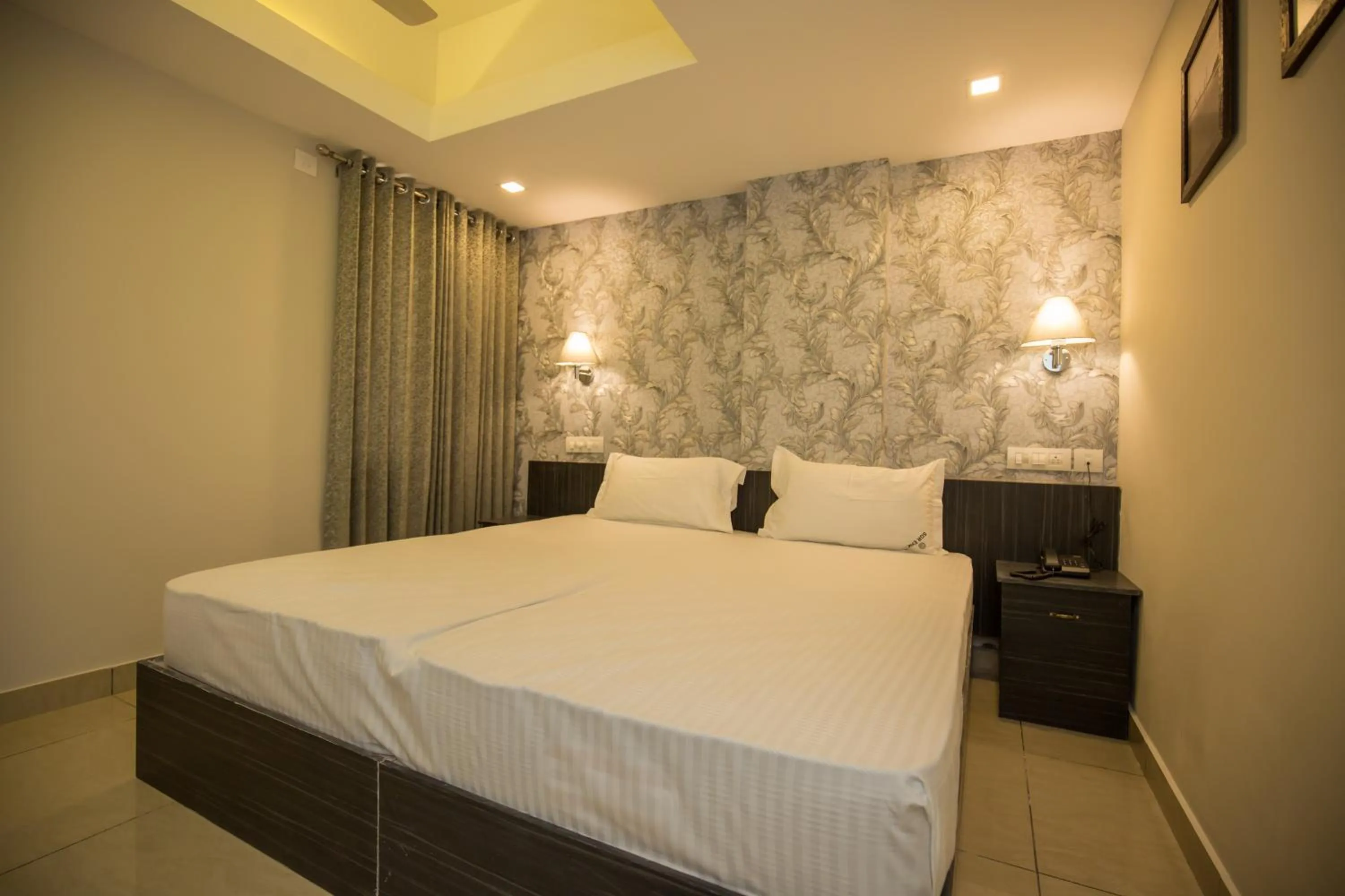 Bedroom, Bed in South Gate Residency