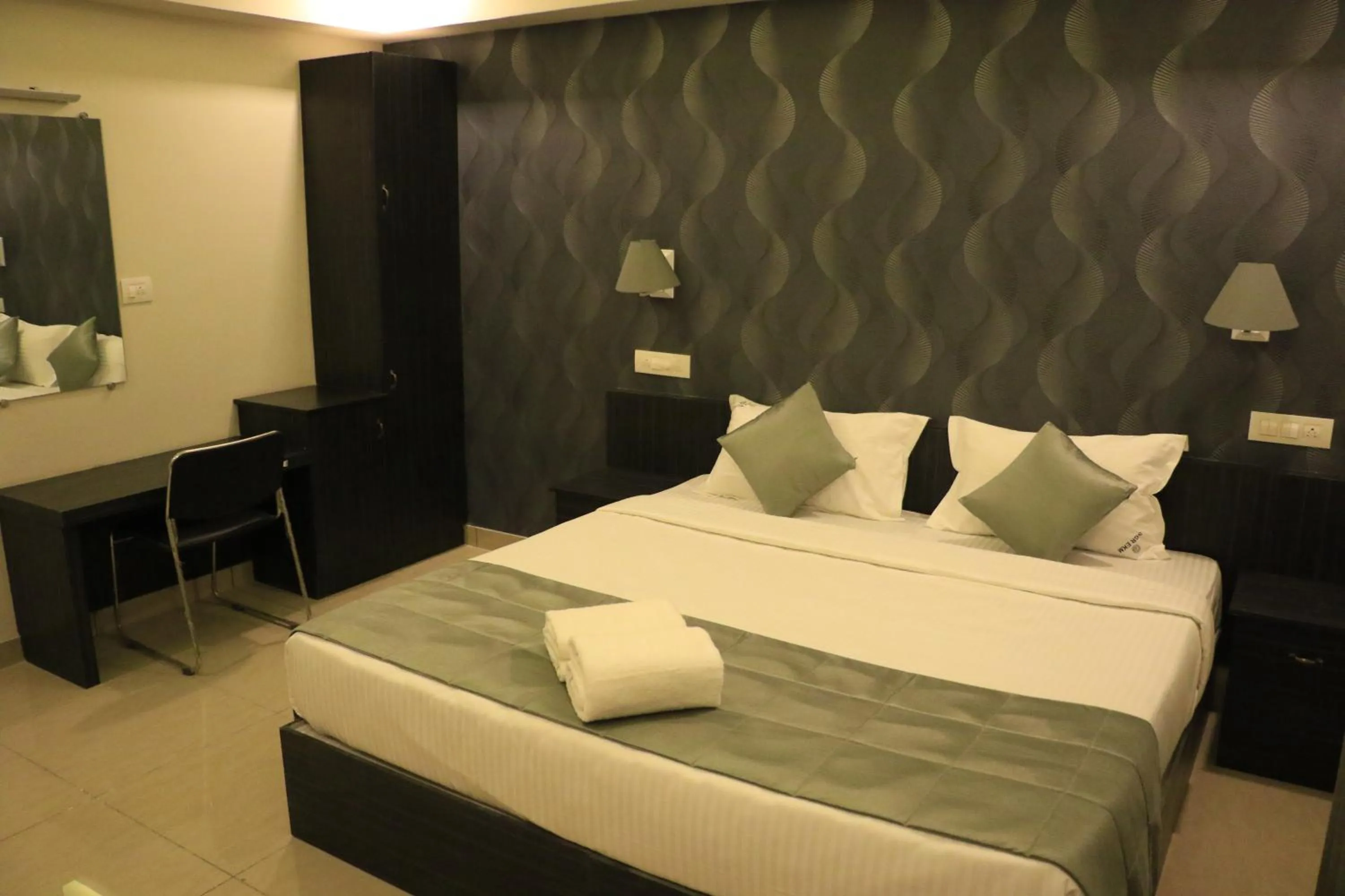 Bedroom, Bed in South Gate Residency