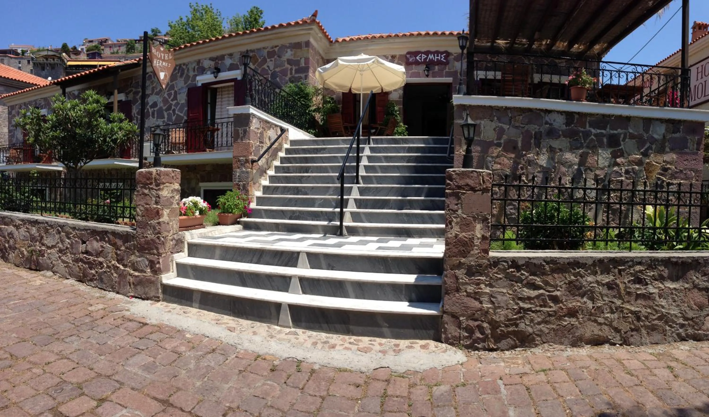 Facade/entrance in Hermes Hotel