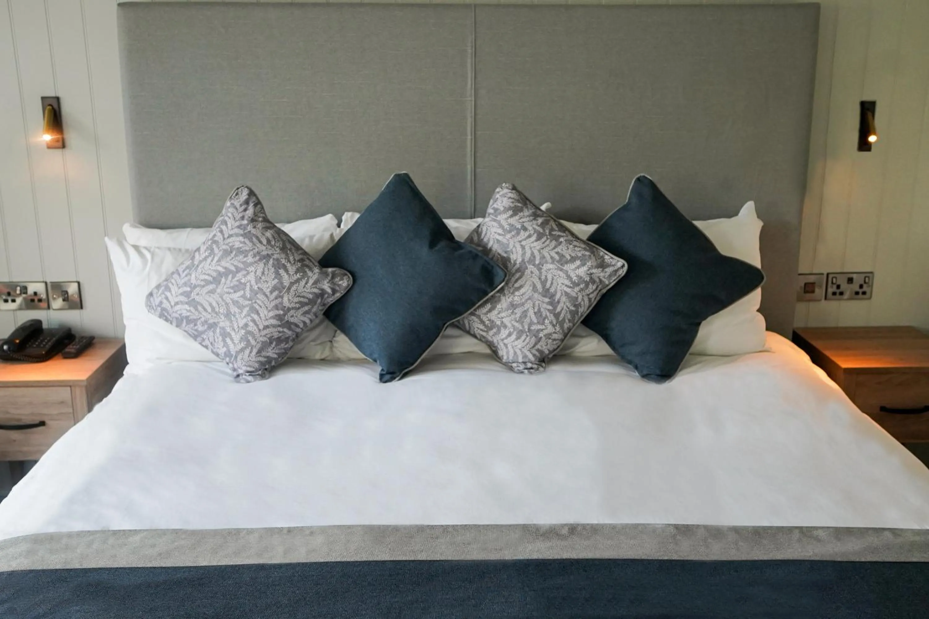 Bed in De Vere Cotswold Water Park