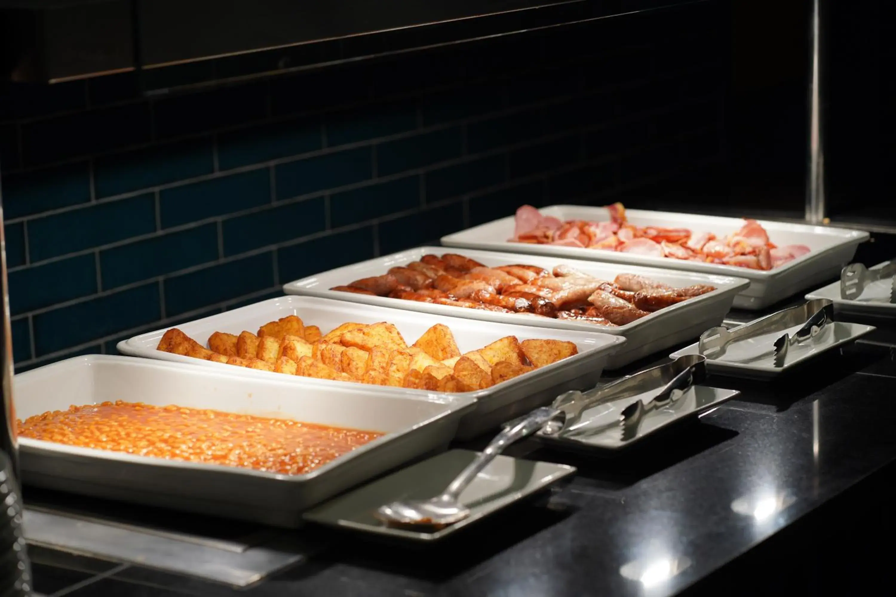 Food in De Vere Cotswold Water Park Food in De Vere Cotswold Water Park