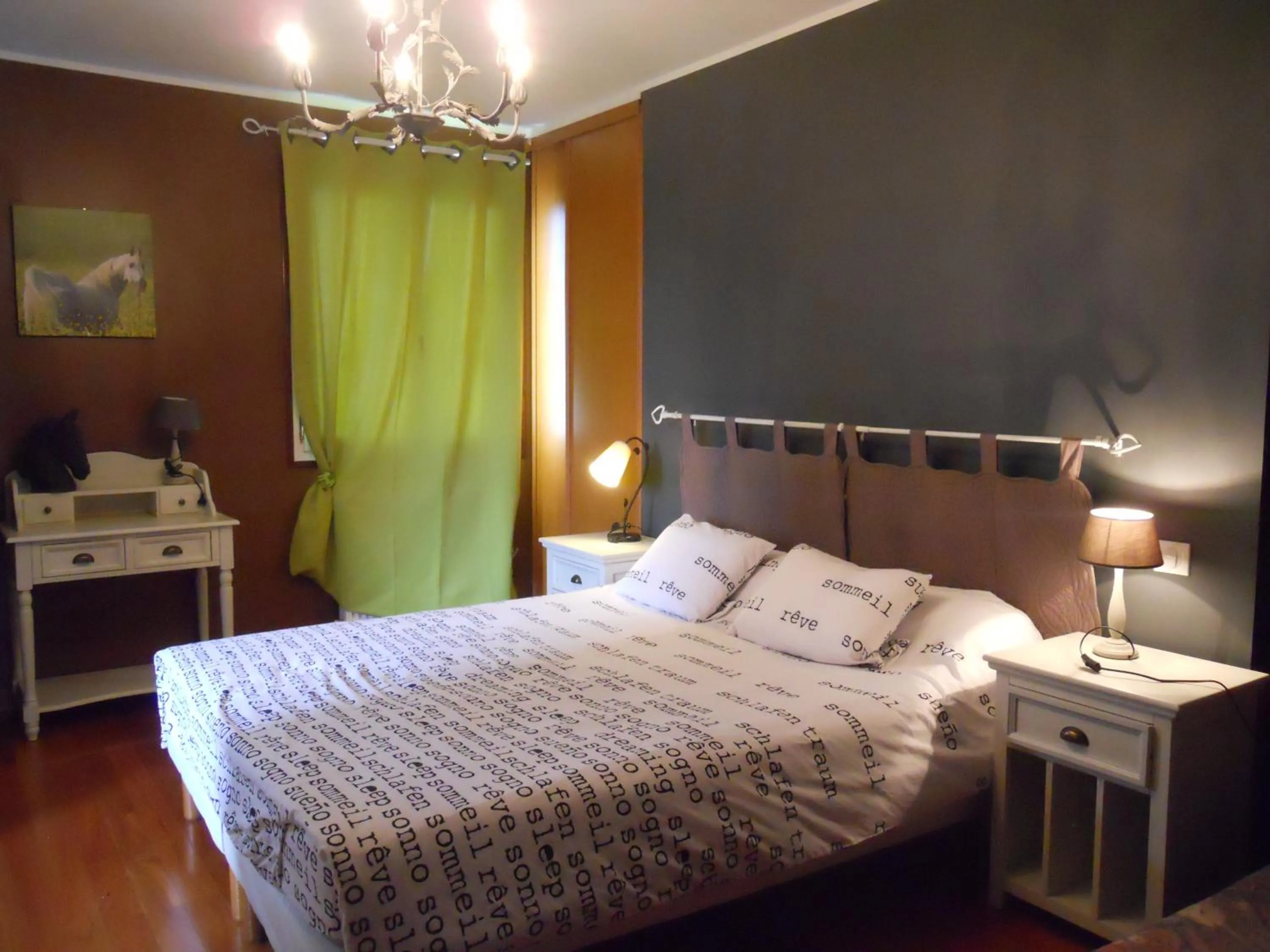 Photo of the whole room, Bed in Chambres d'Hôtes La Ferme du Bout de la Ville