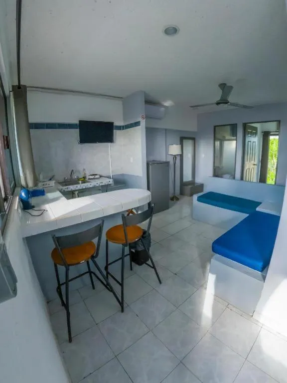 Communal lounge/ TV room in Hotel Pal Cozumel