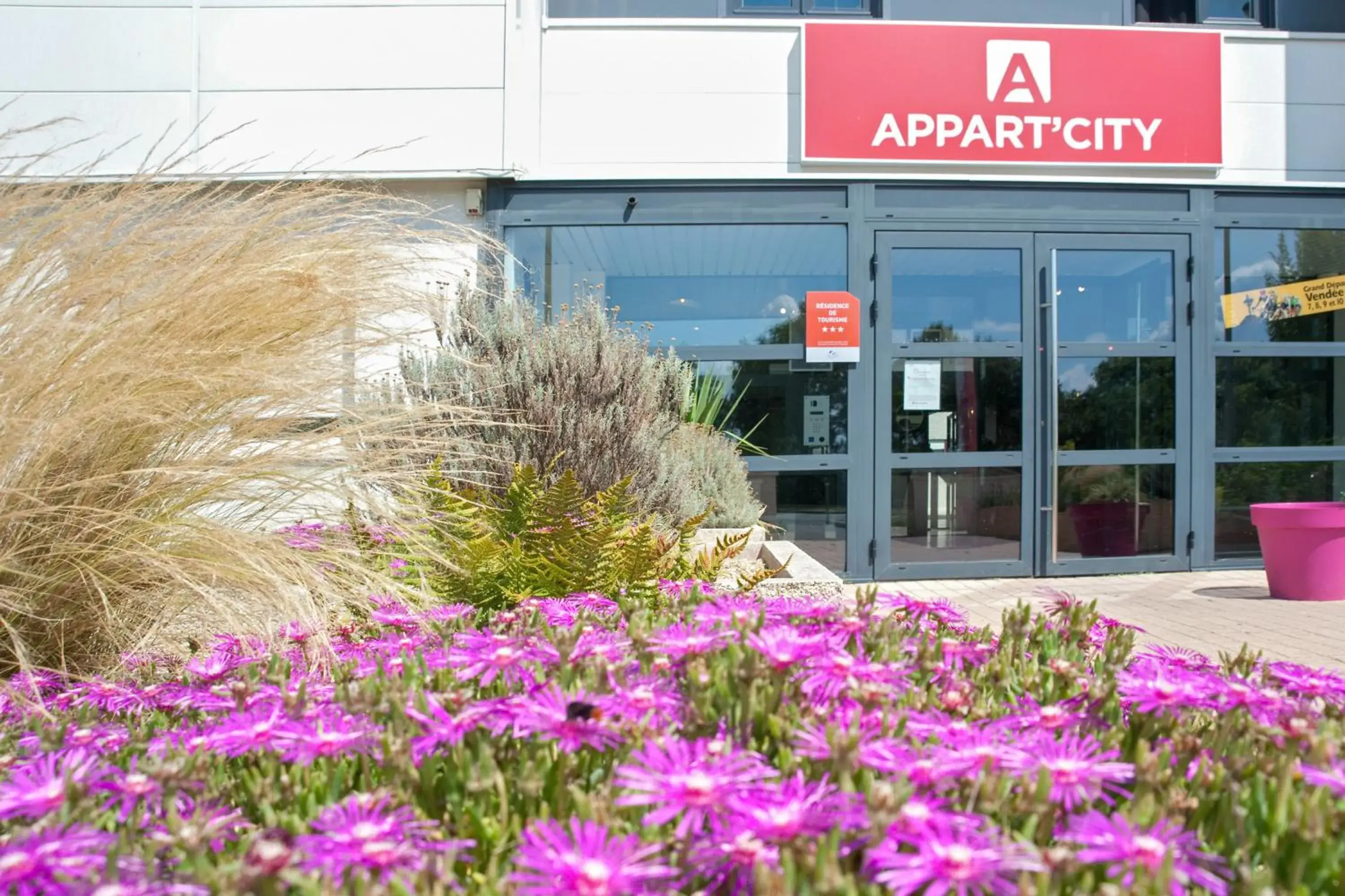 Property building in Appart'City Classic La Roche sur Yon Centre Property building in Appart'City Classic La Roche sur Yon Centre