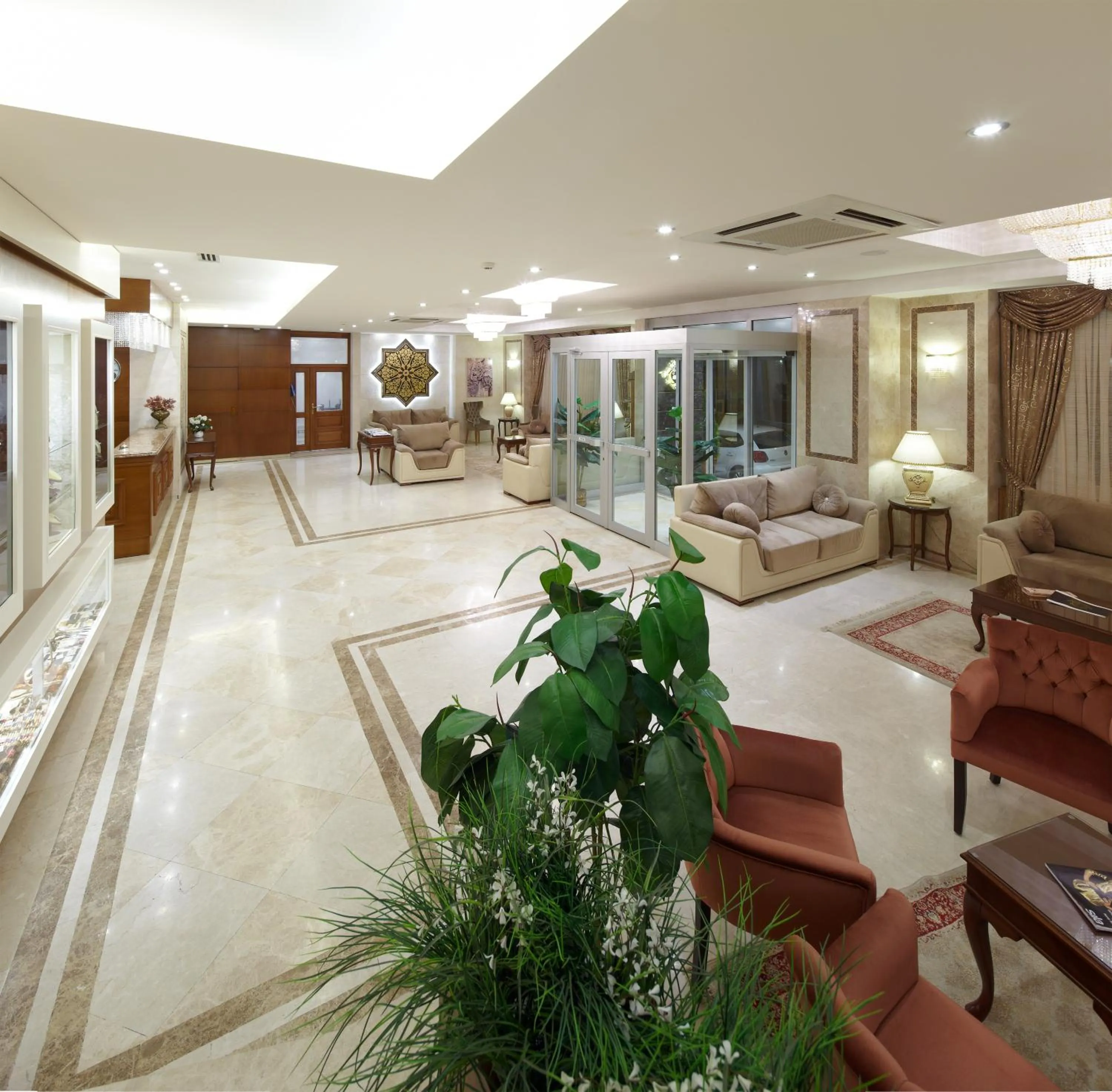 Lobby or reception in Buruciye Hotel