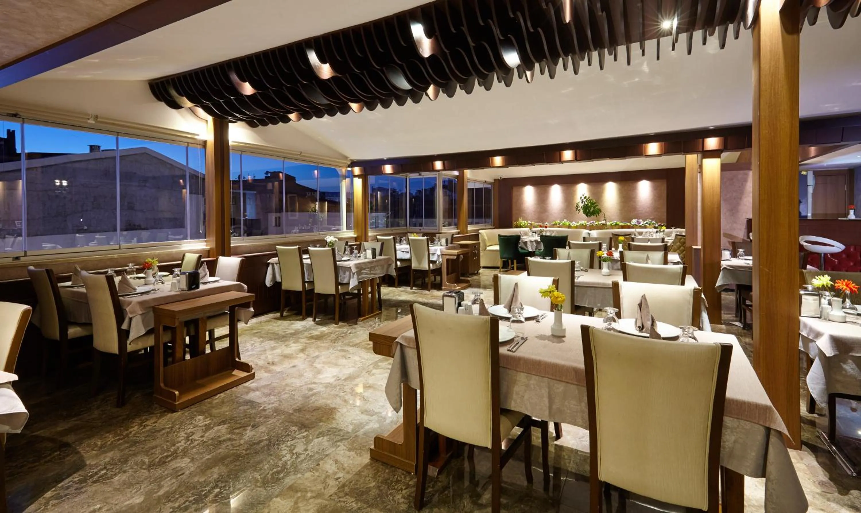 Restaurant/places to eat in Buruciye Hotel