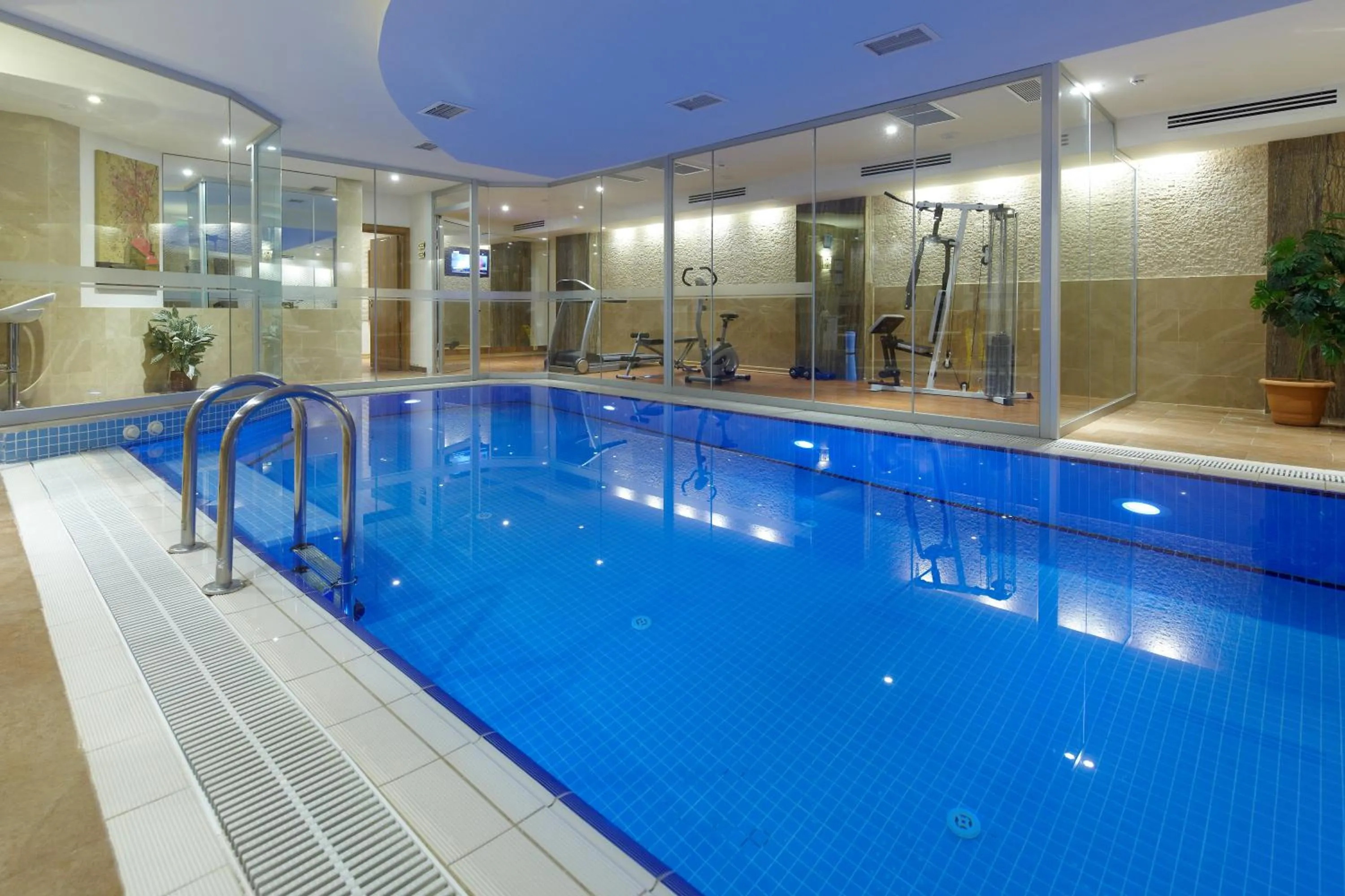 Swimming pool in Buruciye Hotel